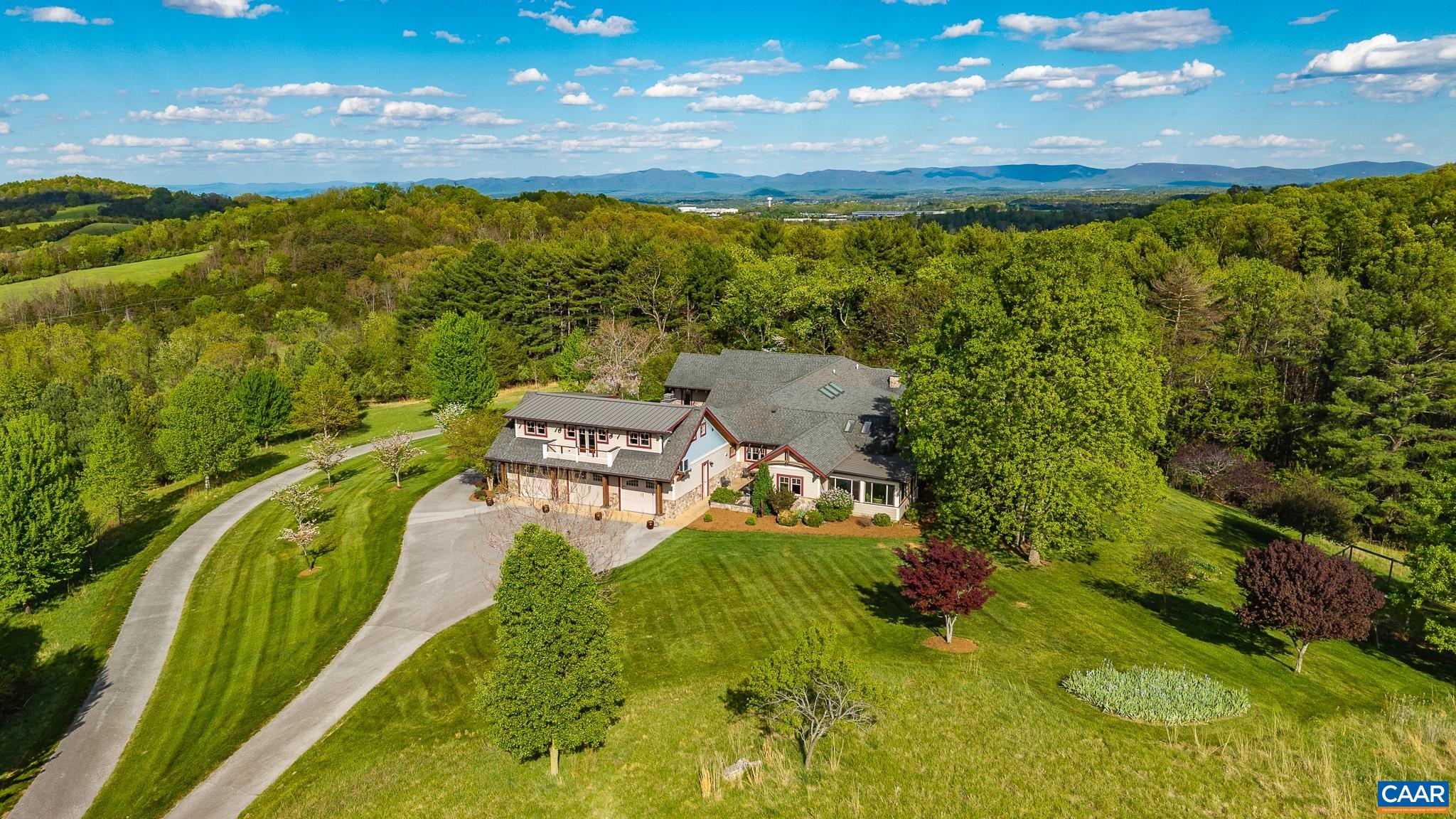 320 Carrsbrook Dr, Staunton, VA 24401 — photo 3