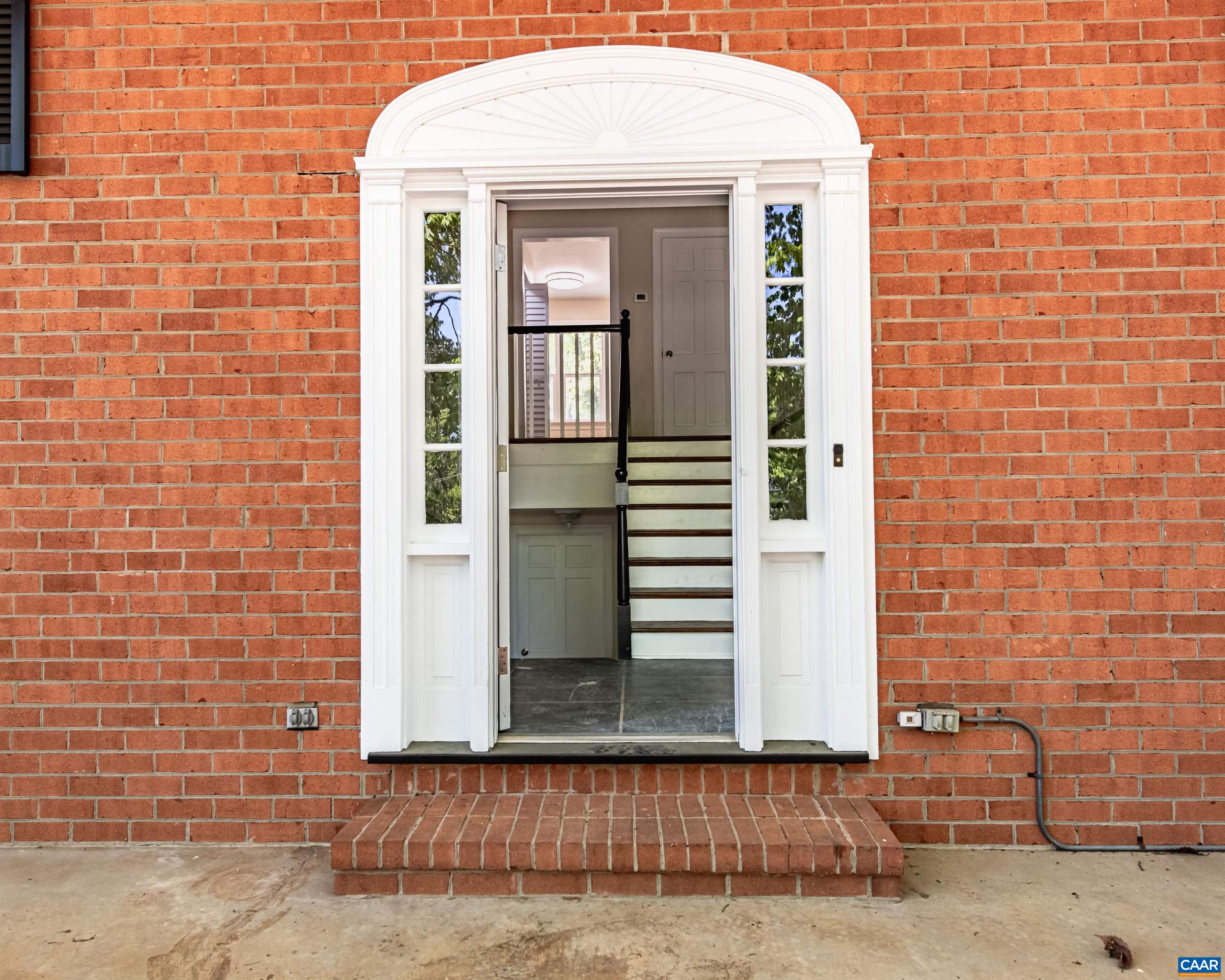 337 Carrsbrook Dr, Charlottesville, VA 22901 — photo 8