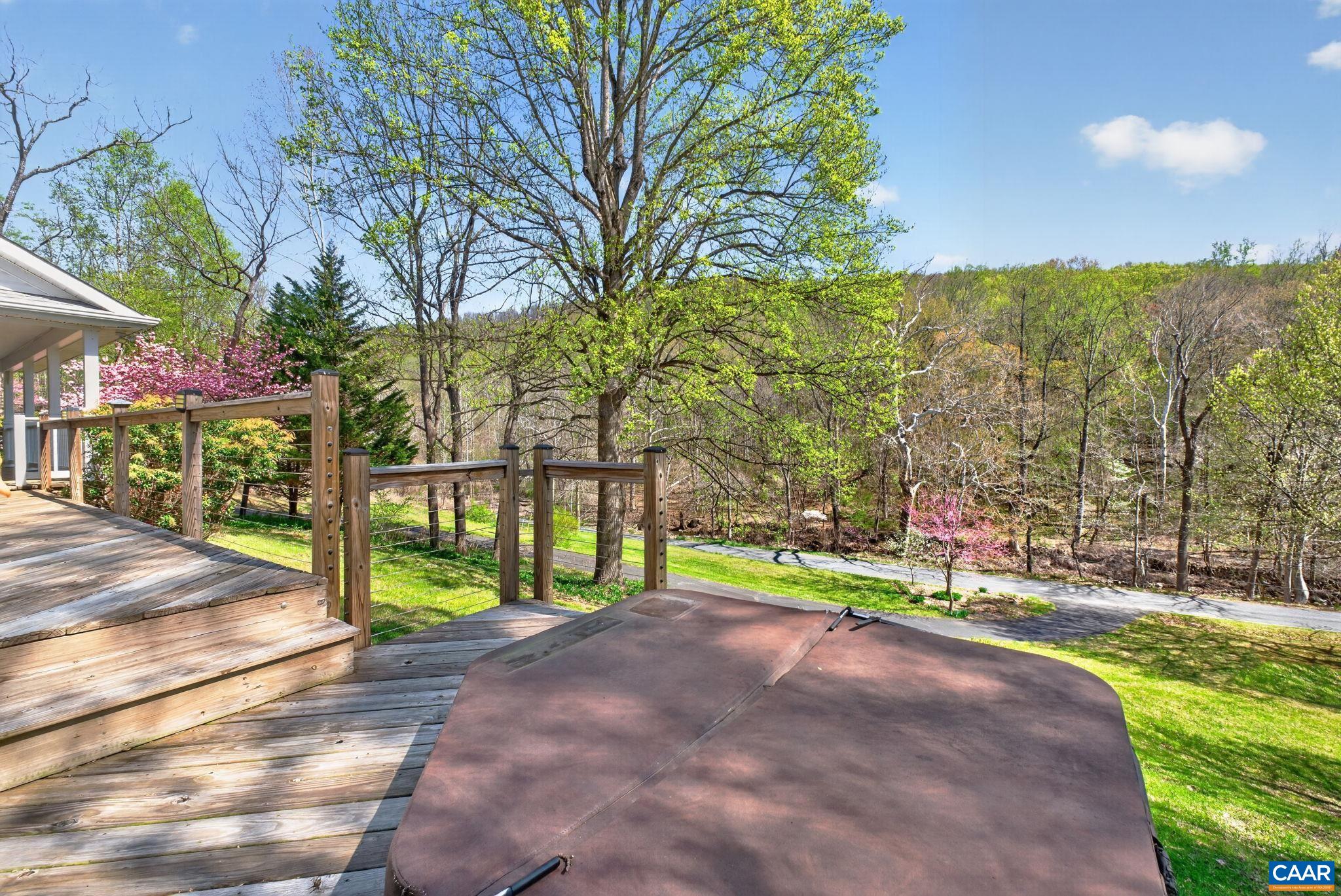 689 Mutton Hollow Rd, Stanardsville, VA 22973 — photo 10