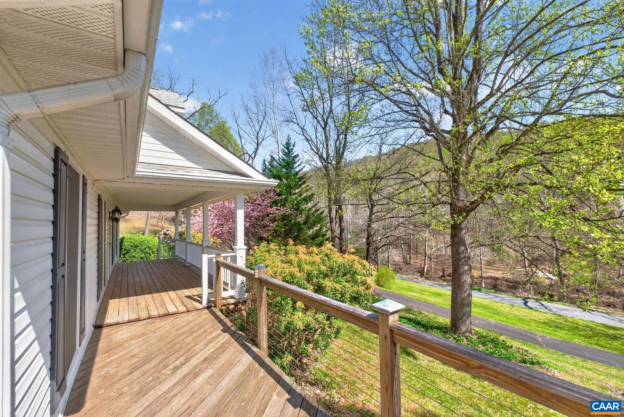 689 Mutton Hollow Rd, Stanardsville, VA 22973 — photo 6