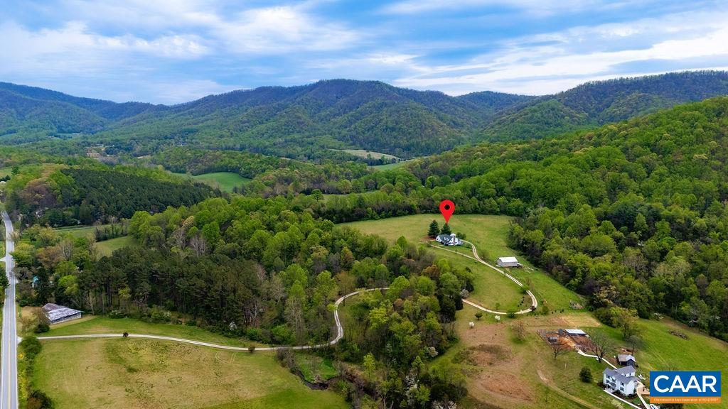 10808 Patrick Henry Hwy, Roseland, VA 22967