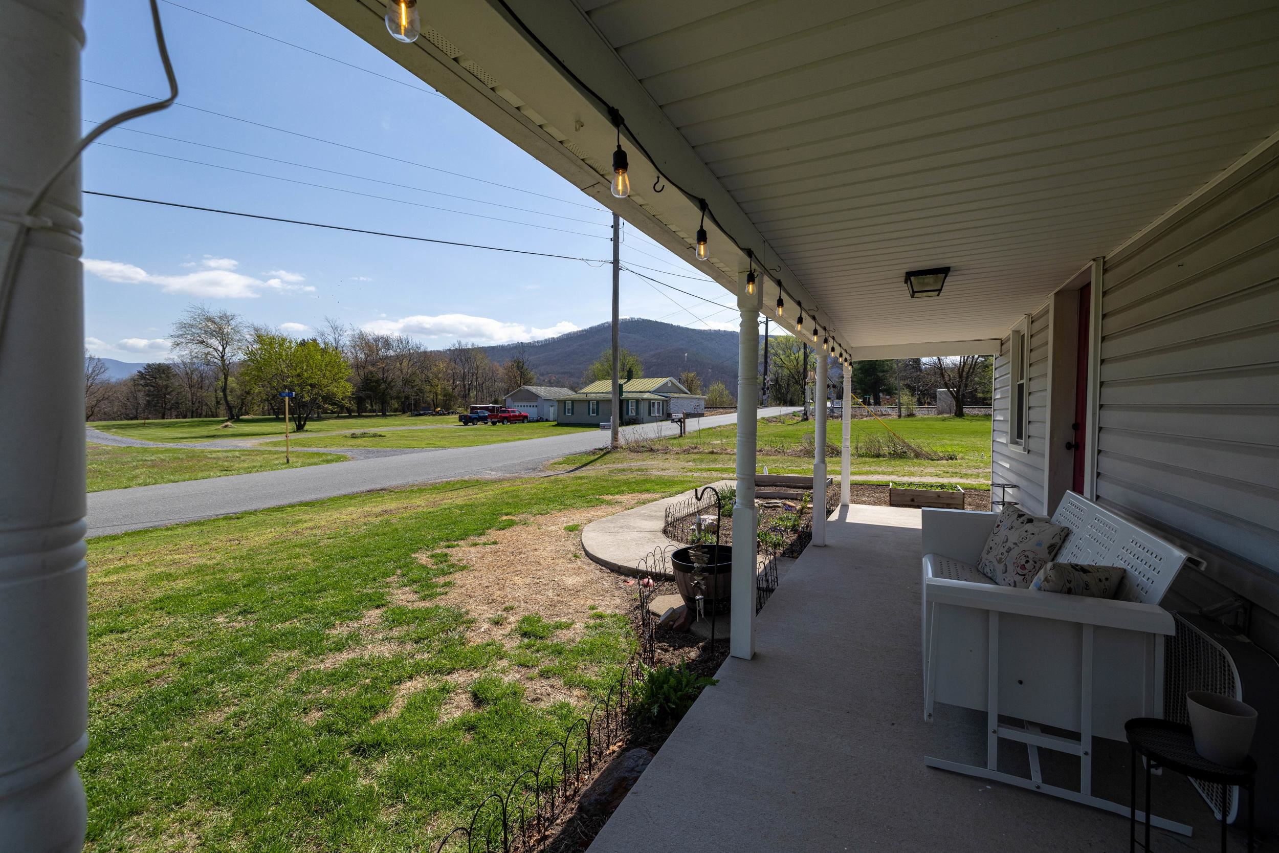 296 Keystone Rd, Stanley, VA 22851 — photo 5