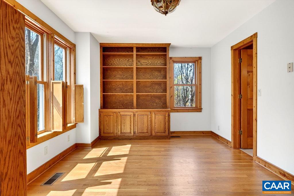472 Horseshoe Mountain Rd, Roseland, VA 22967 — photo 2