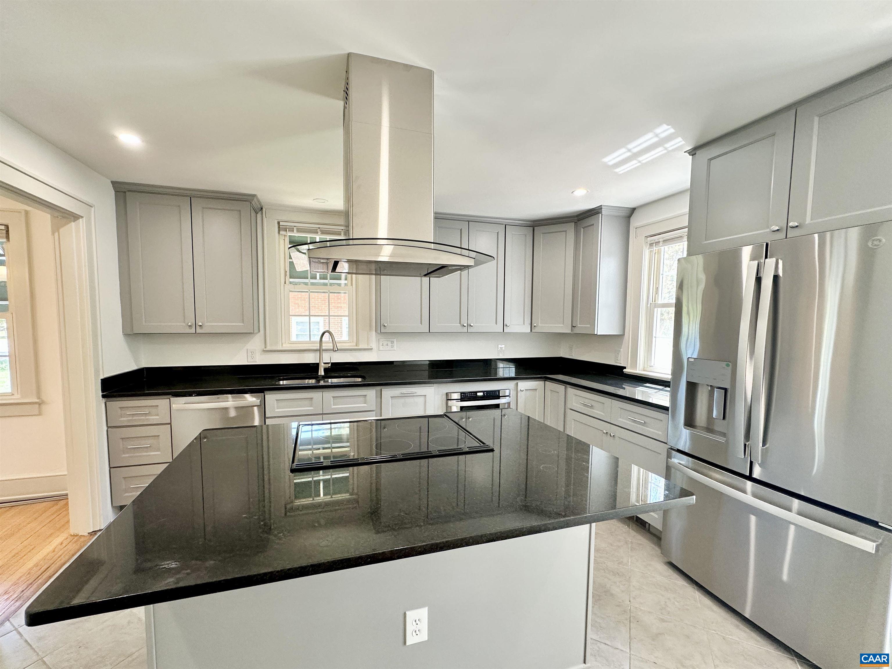 1732 West Main St, Waynesboro, VA 22980 — photo 7