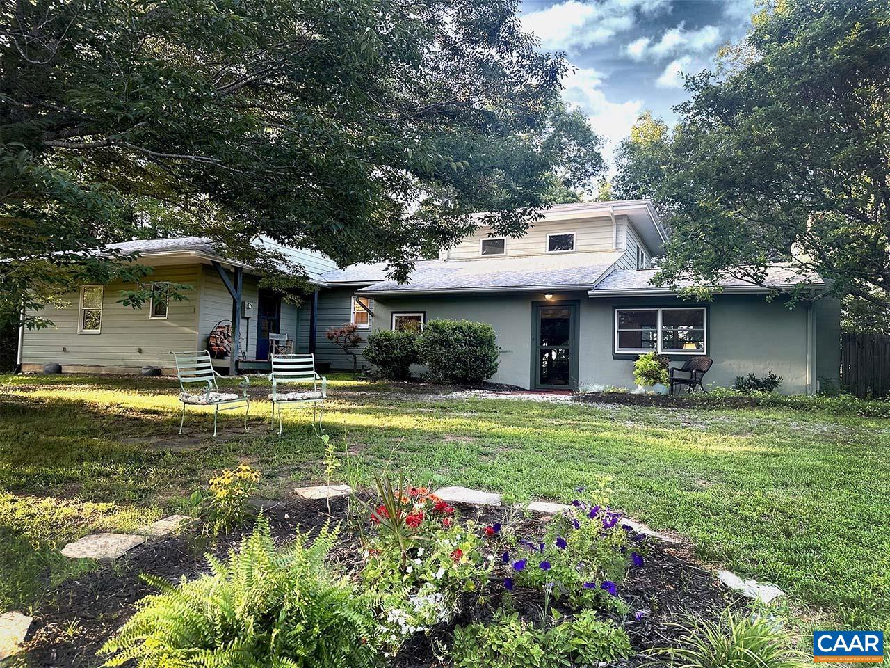 4177 Rolling Rd, Scottsville, VA 24590