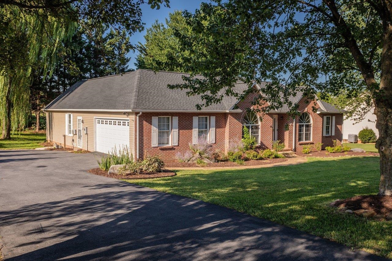20 Dirby Way, Fishersville, VA 22939