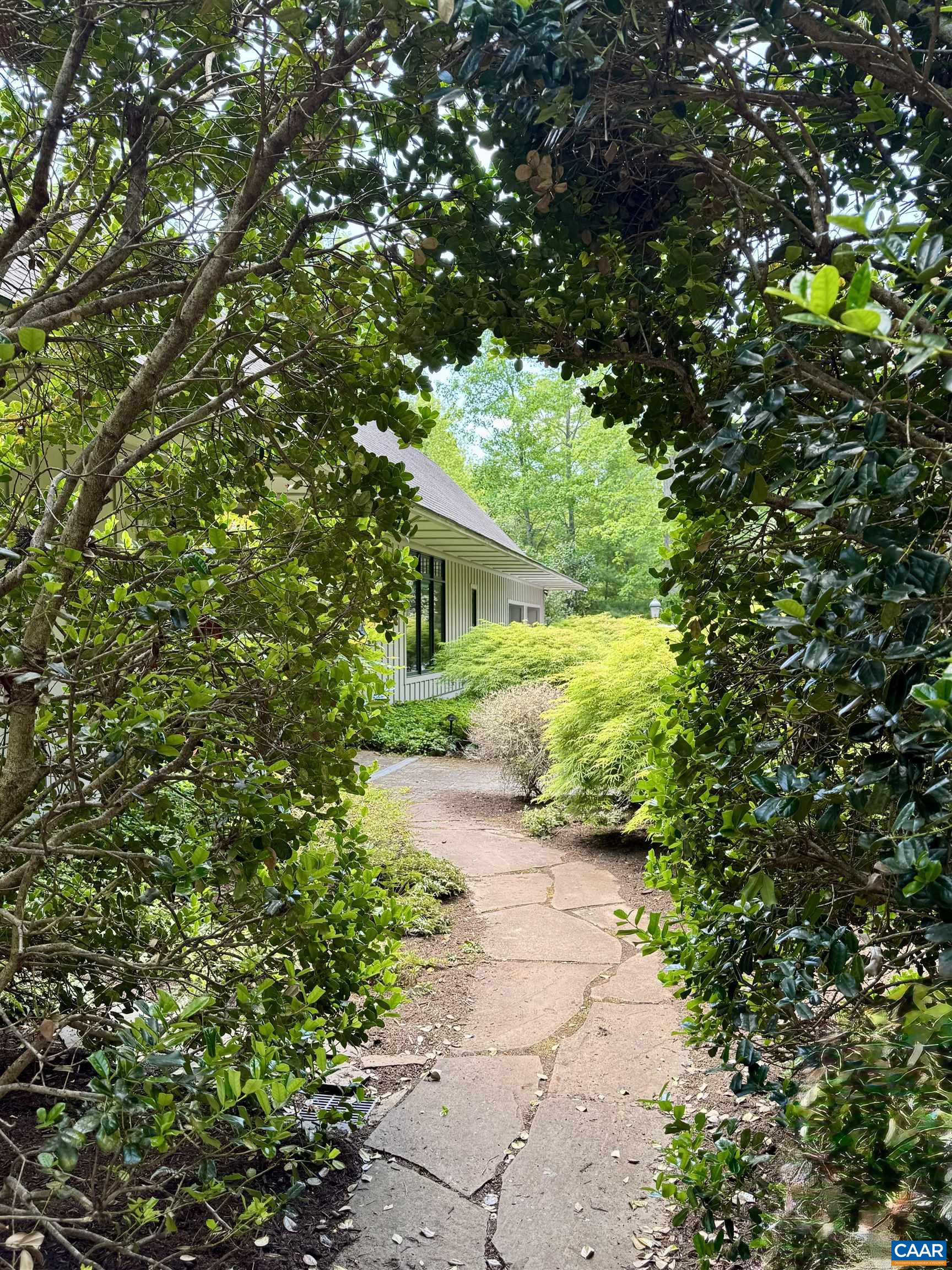 889 Old Garth Rd, Charlottesville, VA 22901 — photo 8