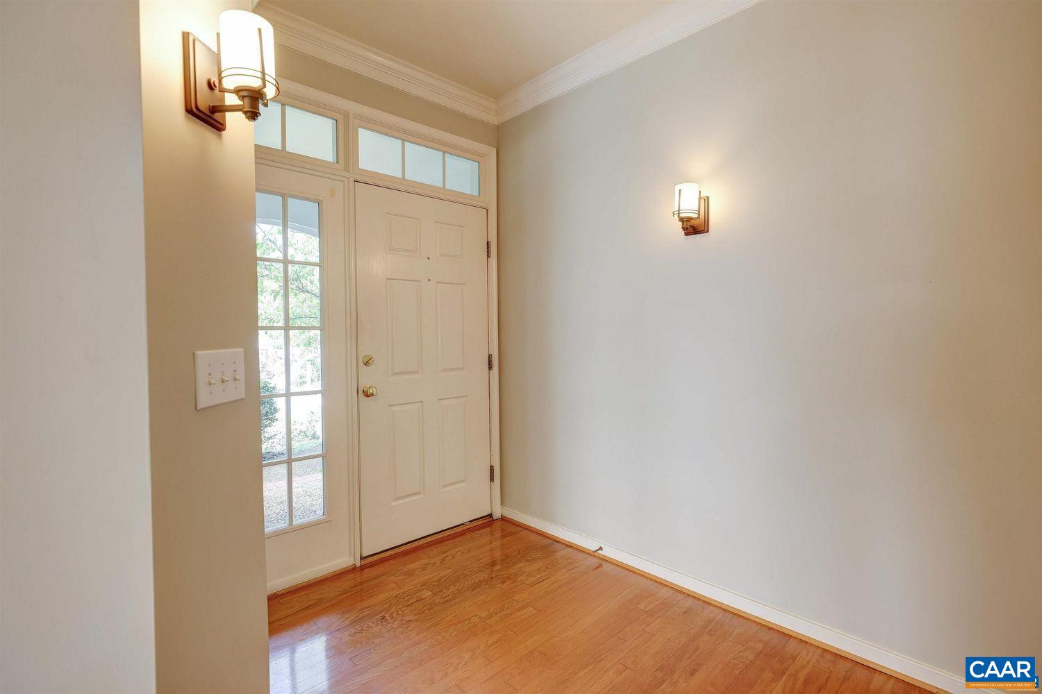 685 Courtyard Ct, Charlottesville, VA 22903 — photo 6