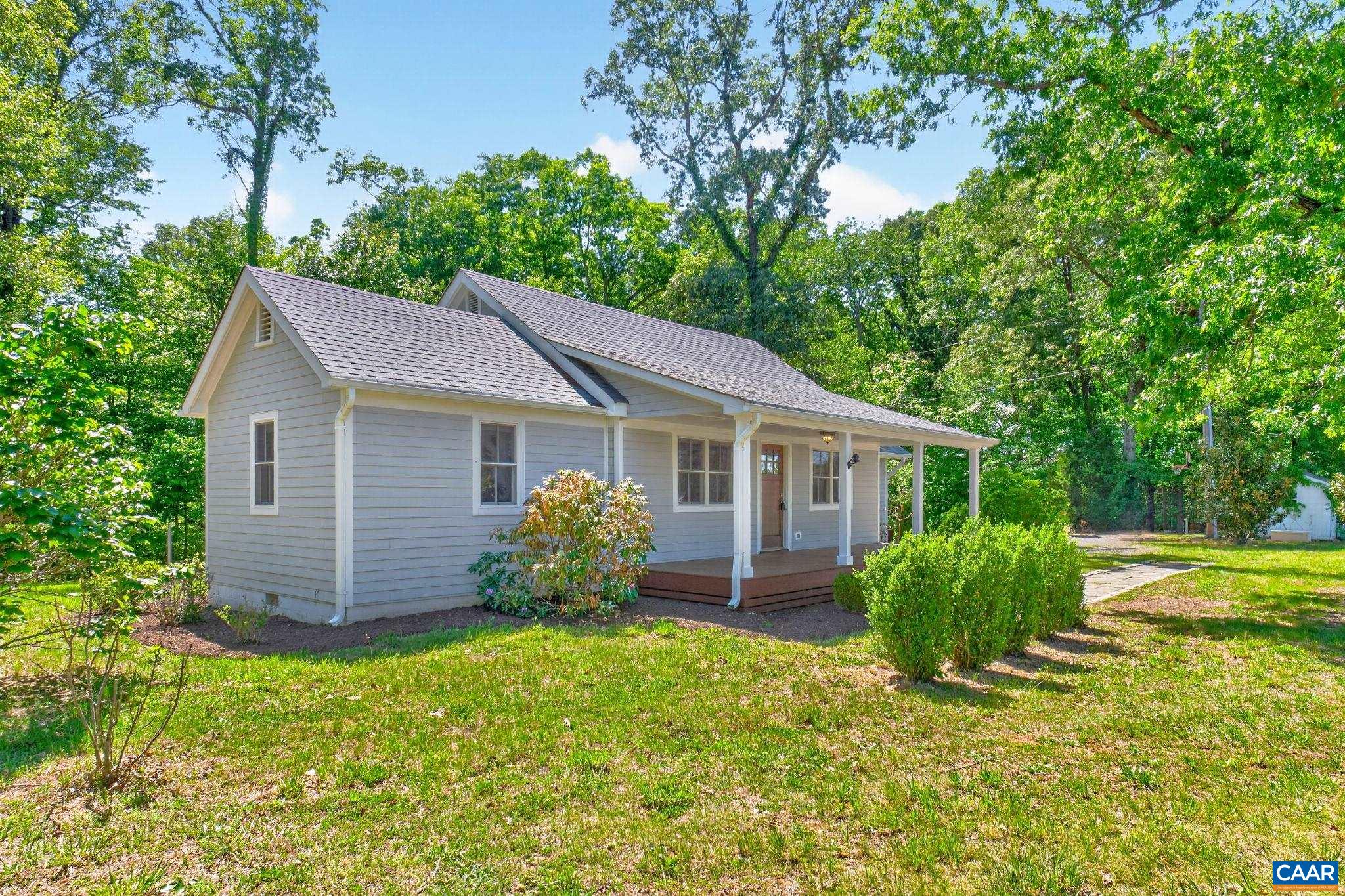 9702 Hatton Ferry Rd, Scottsville, VA 24590 — photo 3