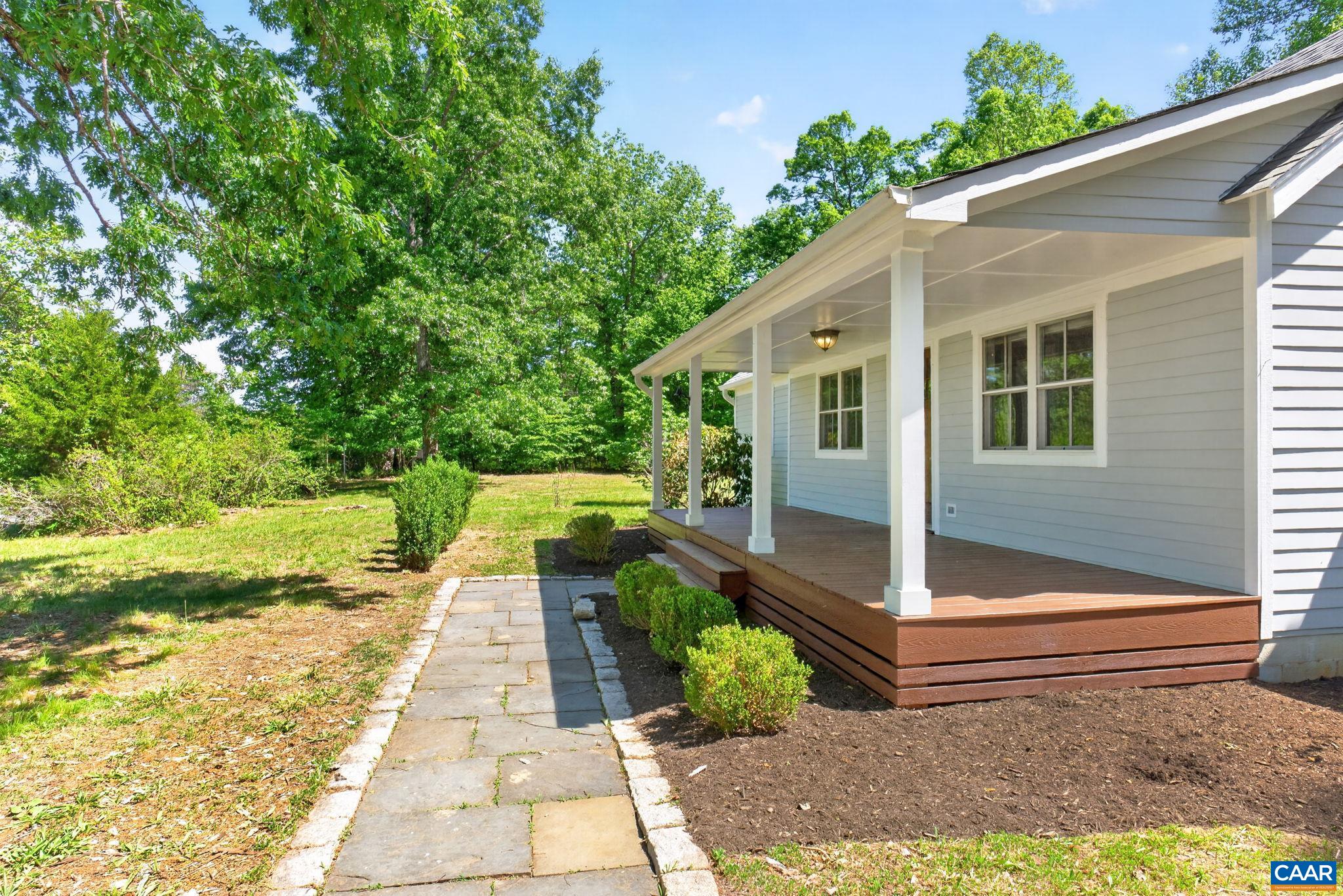 9702 Hatton Ferry Rd, Scottsville, VA 24590 — photo 5