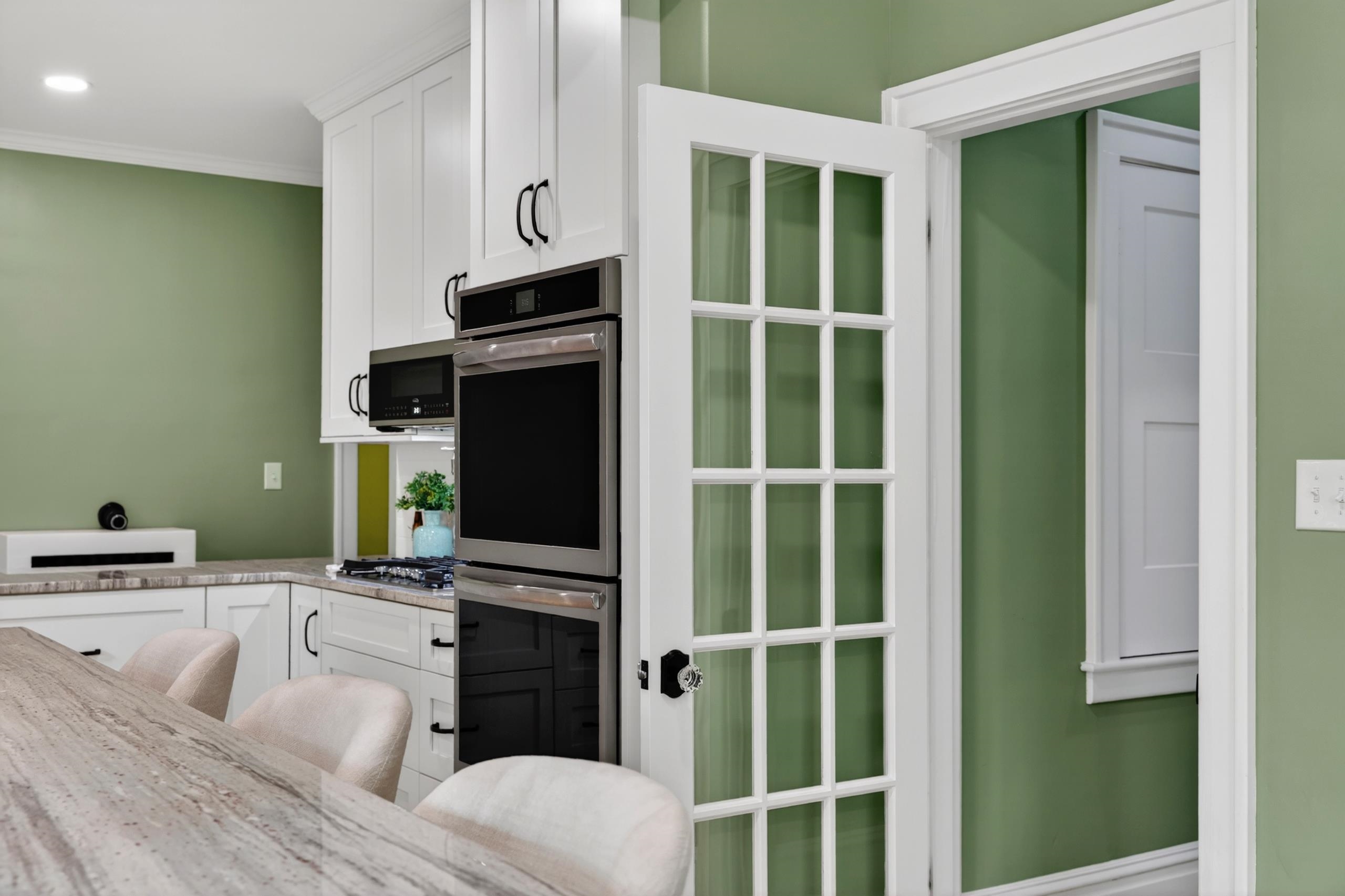 557 S Ellison Ln, Waynesboro, VA 22980 — photo 3
