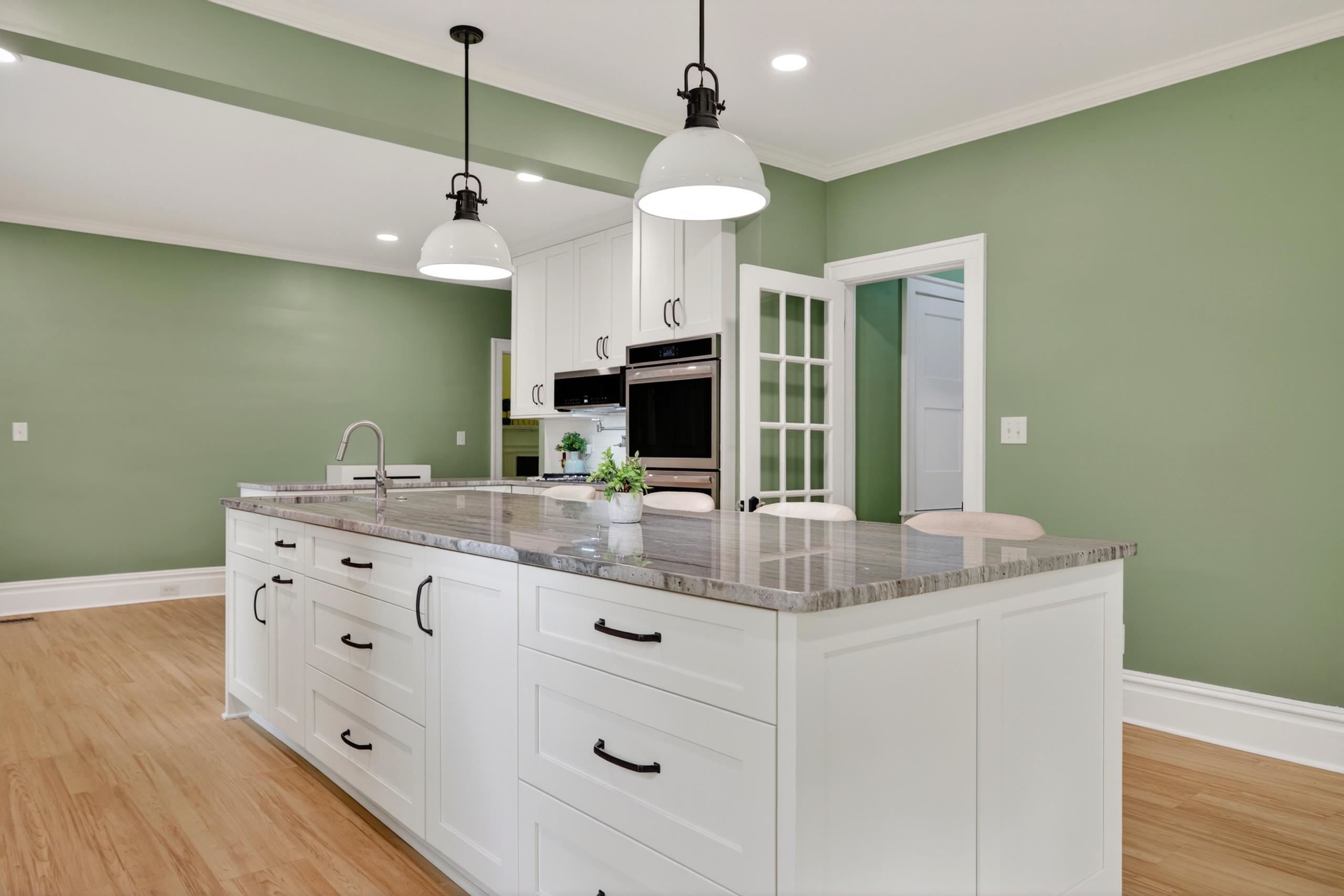 557 S Ellison Ln, Waynesboro, VA 22980 — photo 8