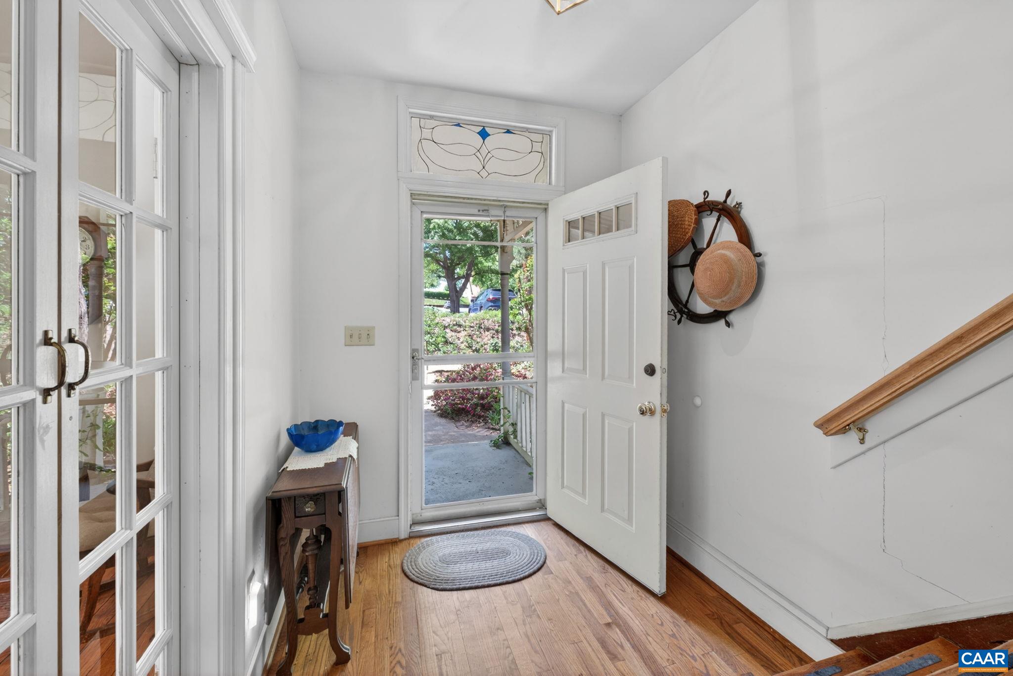 518 NE 8th St, Charlottesville, VA 22902 — photo 3