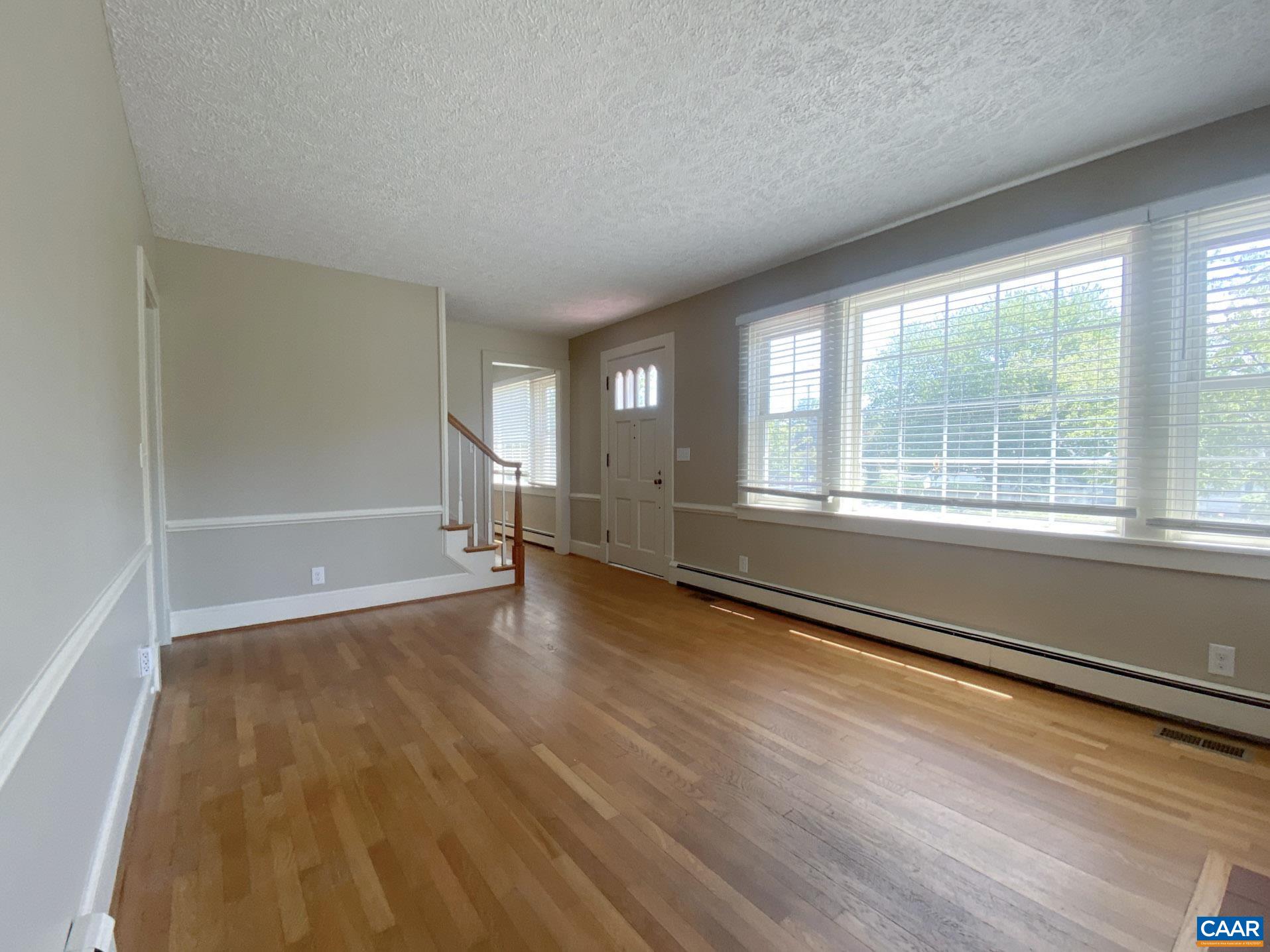 210 W Gordon Ave, Gordonsville, VA 22942 — photo 5