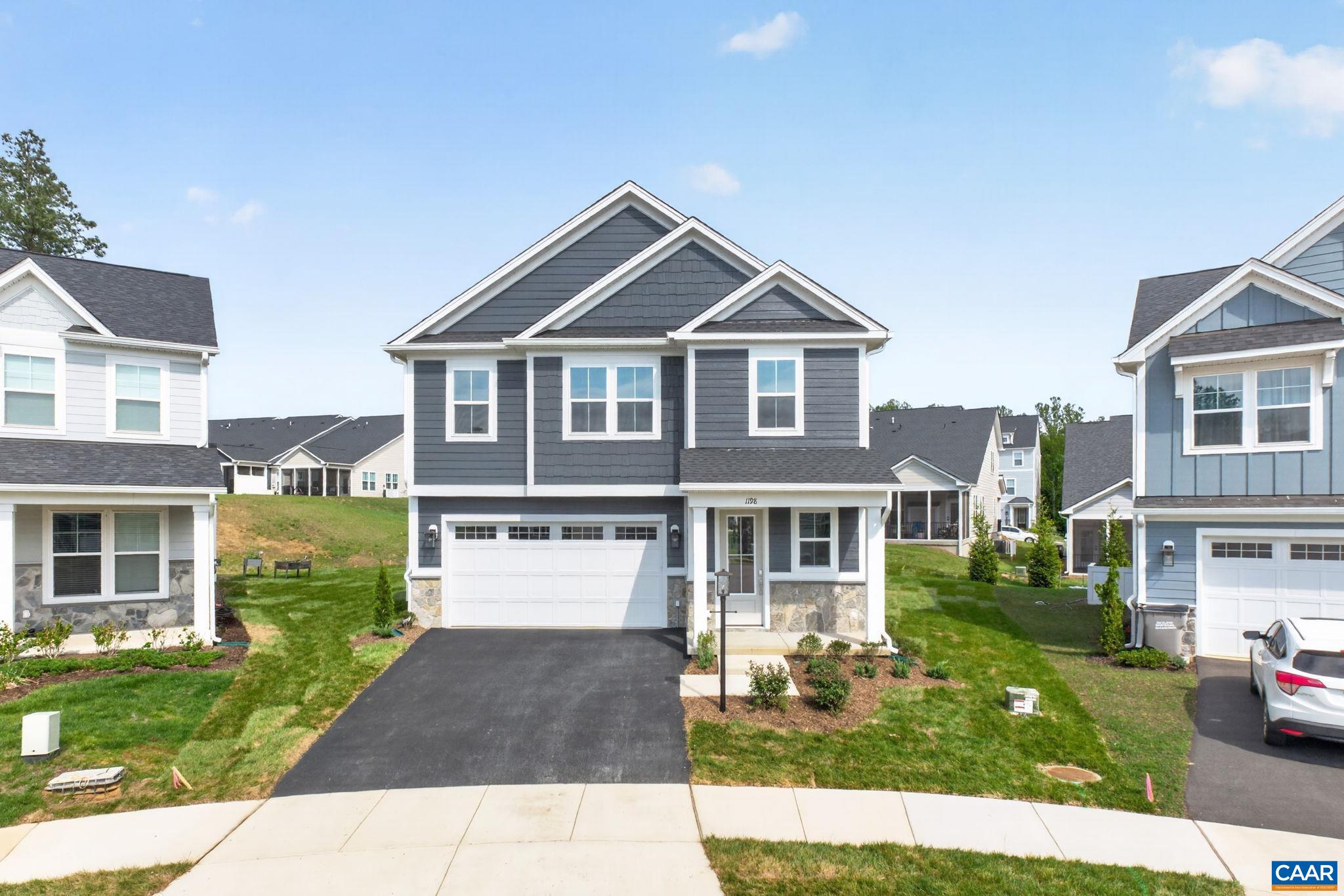 1198 Sablewood Dr, Charlottesville, VA 22911