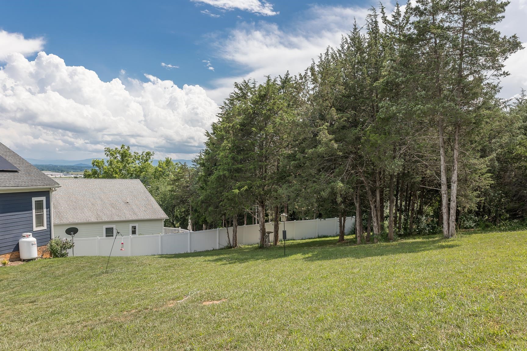 123 Beauregard Dr, Staunton, VA 24401 — photo 4
