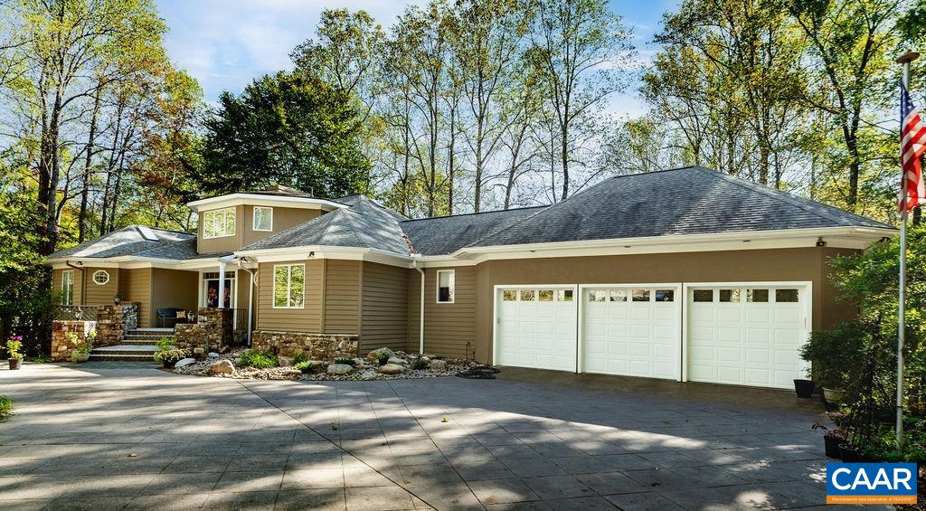 105 Saddleback Knl, Nellysford, VA 22958