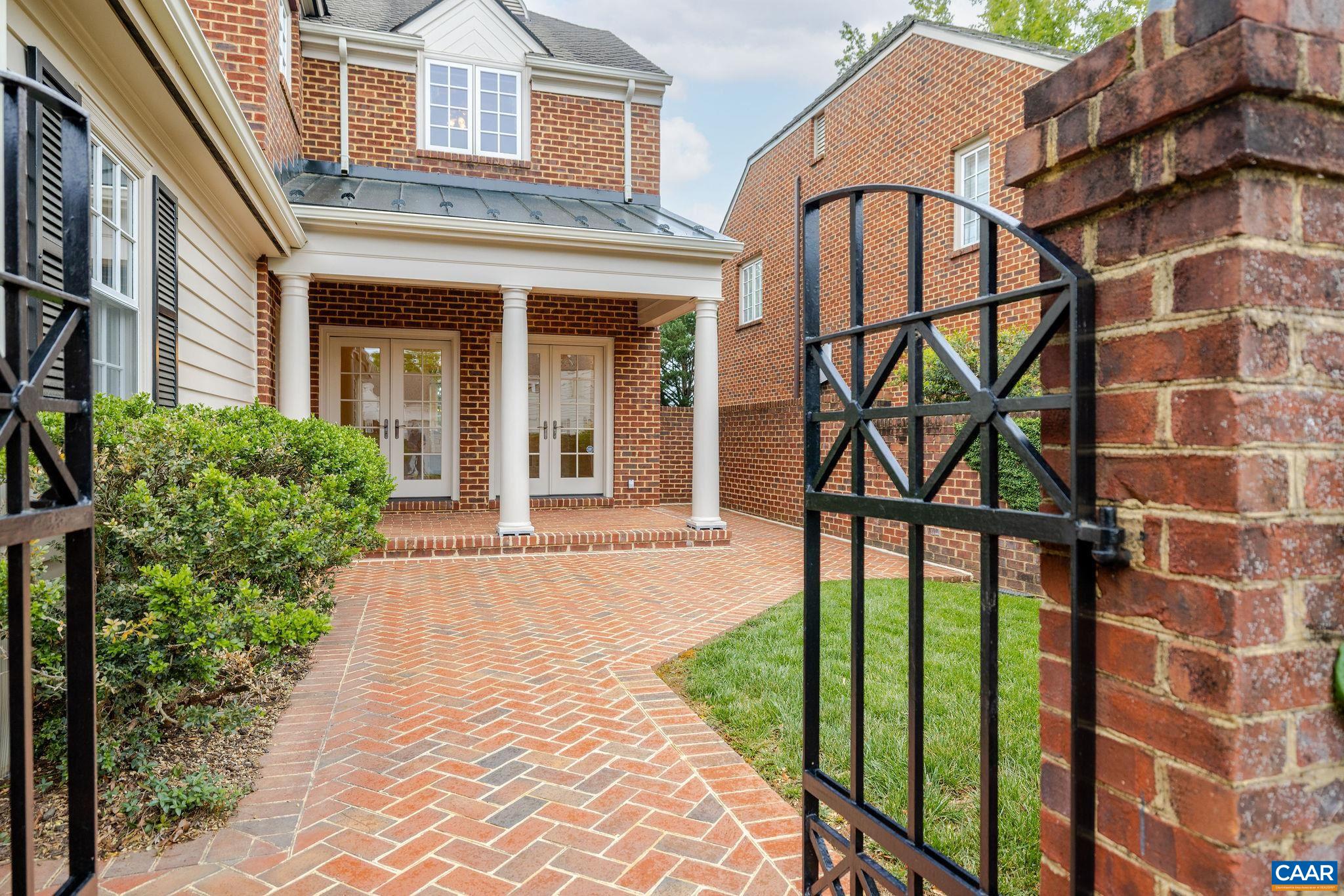 555 Dryden Pl, Charlottesville, VA 22903 — photo 8
