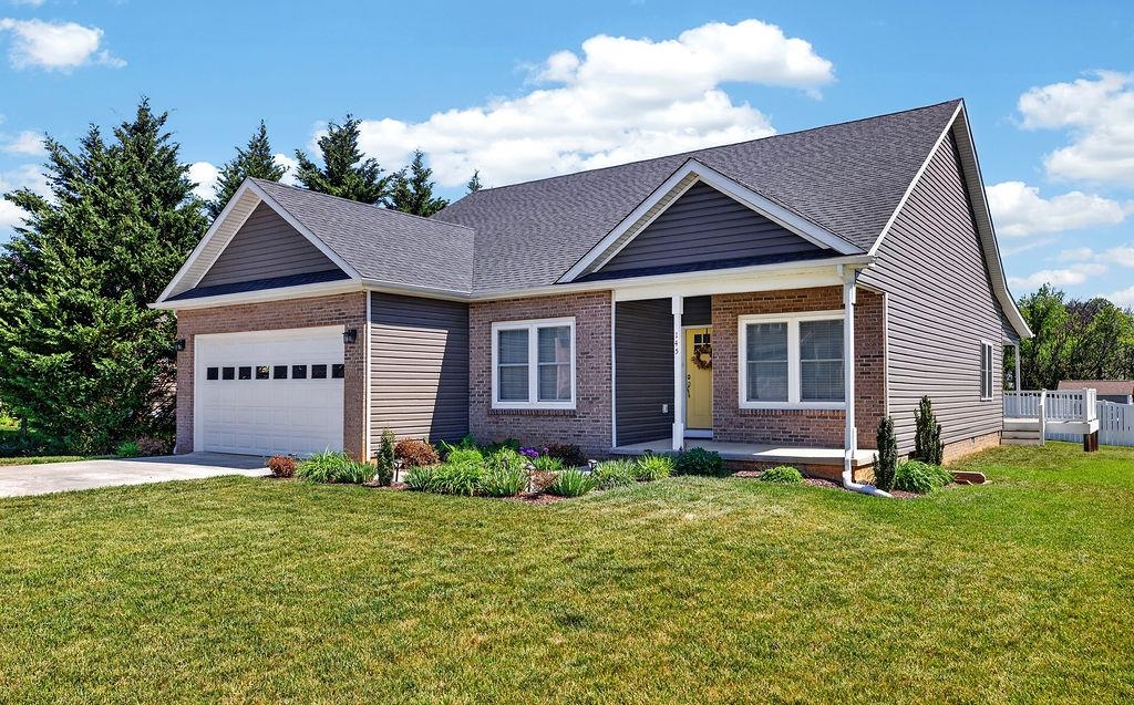 145 Paige St, Waynesboro, VA 22980