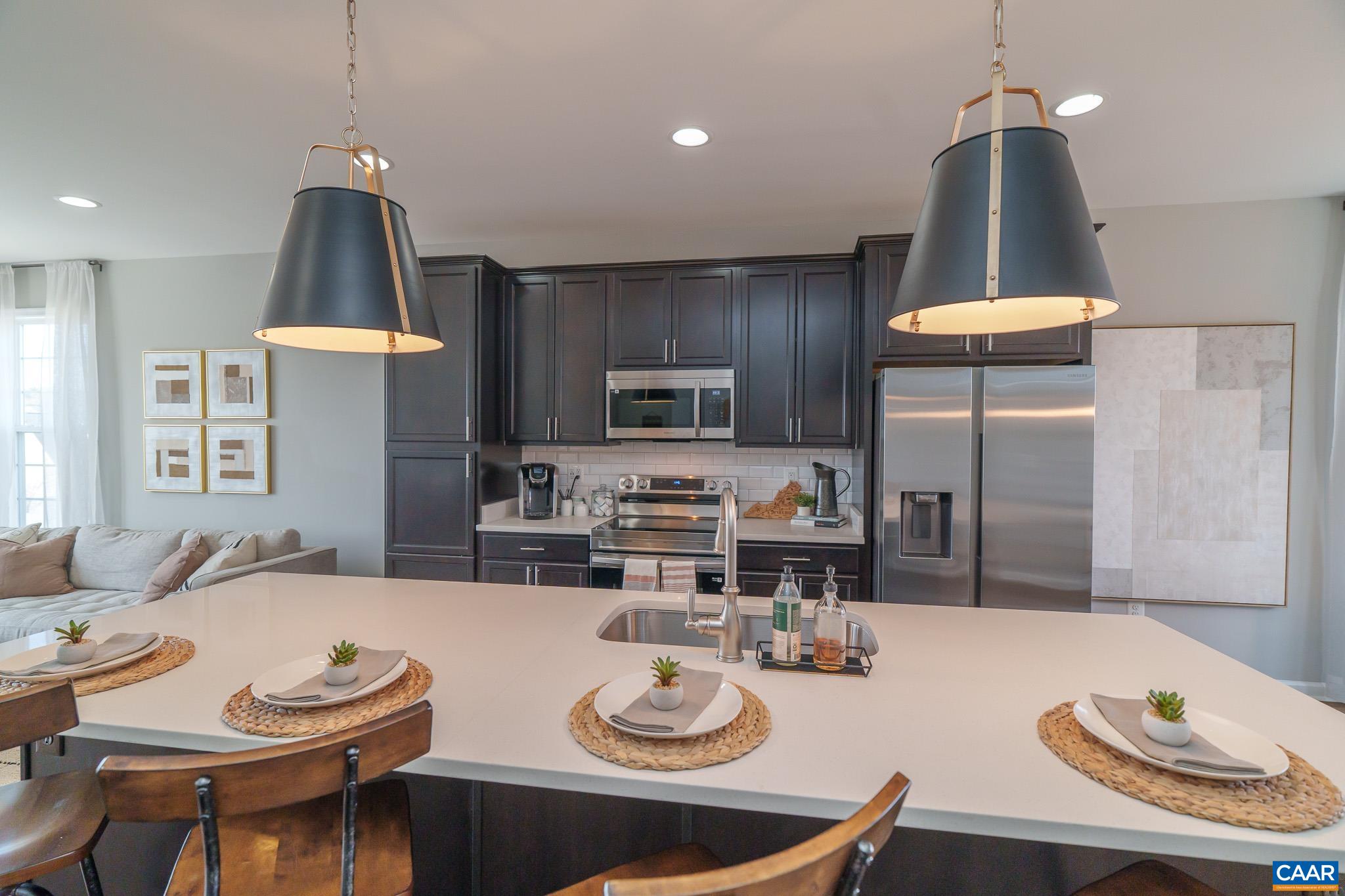 237 Cheshire Ln, Waynesboro, VA 22980 — photo 3