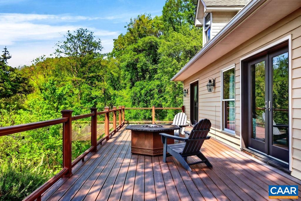 1059 Bryant Mountain Rd, Roseland, VA 22967 - photo 5
