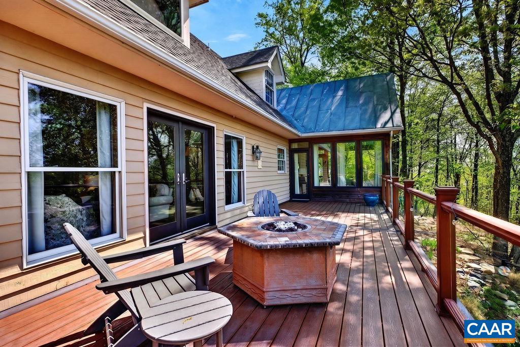1059 Bryant Mountain Rd, Roseland, VA 22967 - photo 6