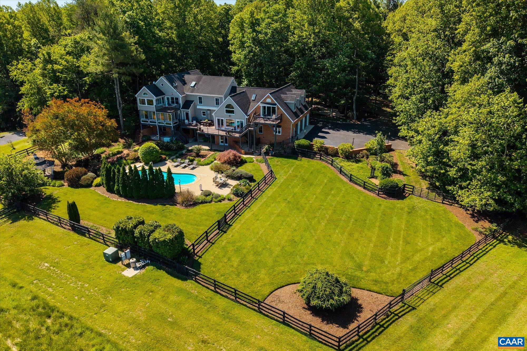 1141 Kingsway Rd, Charlottesville, VA 22920