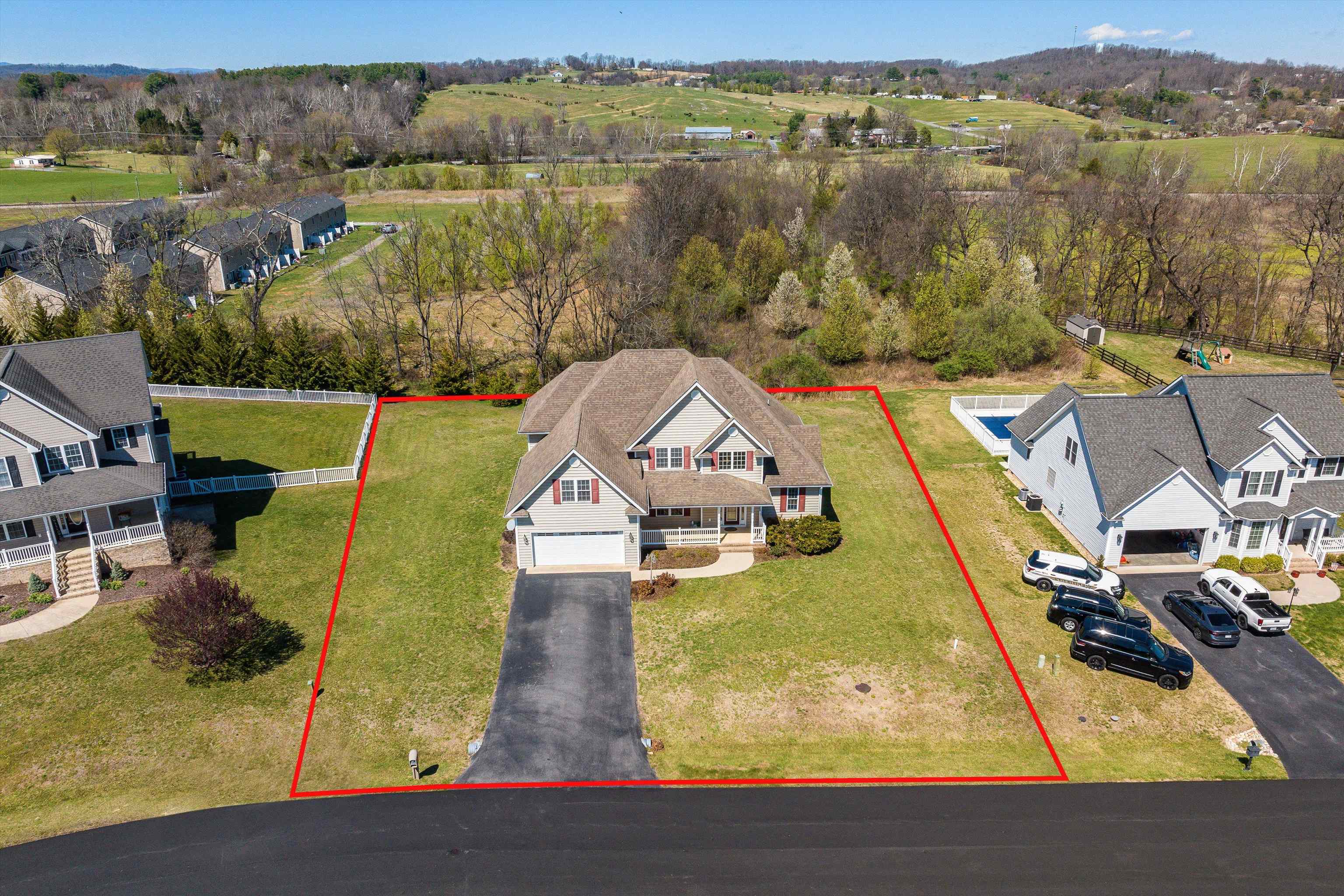 49 Bowmans Run Dr, Stuarts Draft, VA 24477