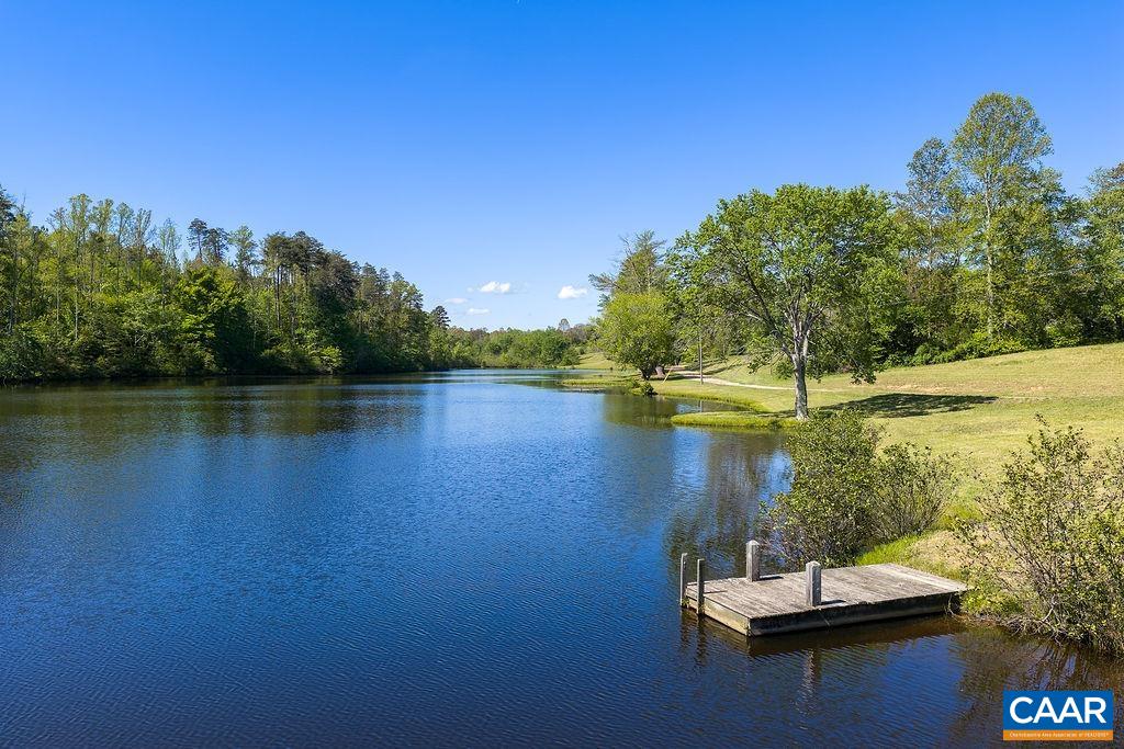 317 Lake View Ln, Palmyra, VA 22963