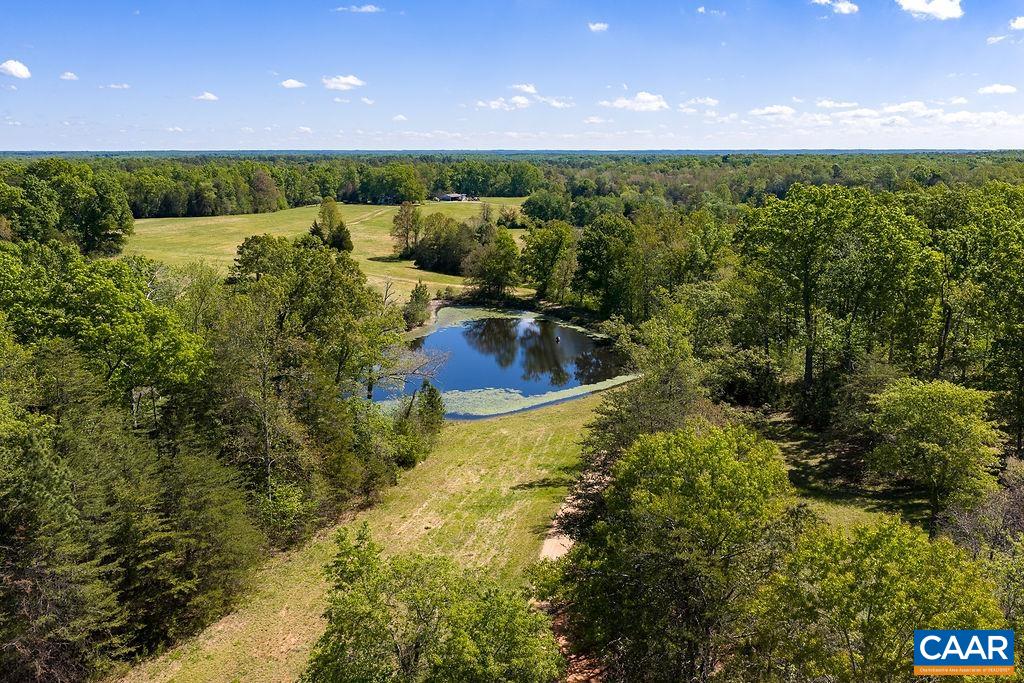 317 Lake View Ln, Palmyra, VA 22963 - photo 10