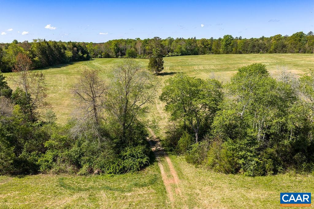 317 Lake View Ln, Palmyra, VA 22963 - photo 9