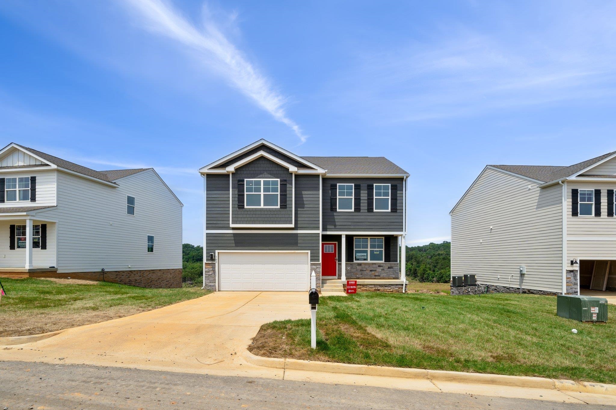 537 Summercrest Ave, Waynesboro, VA 22980