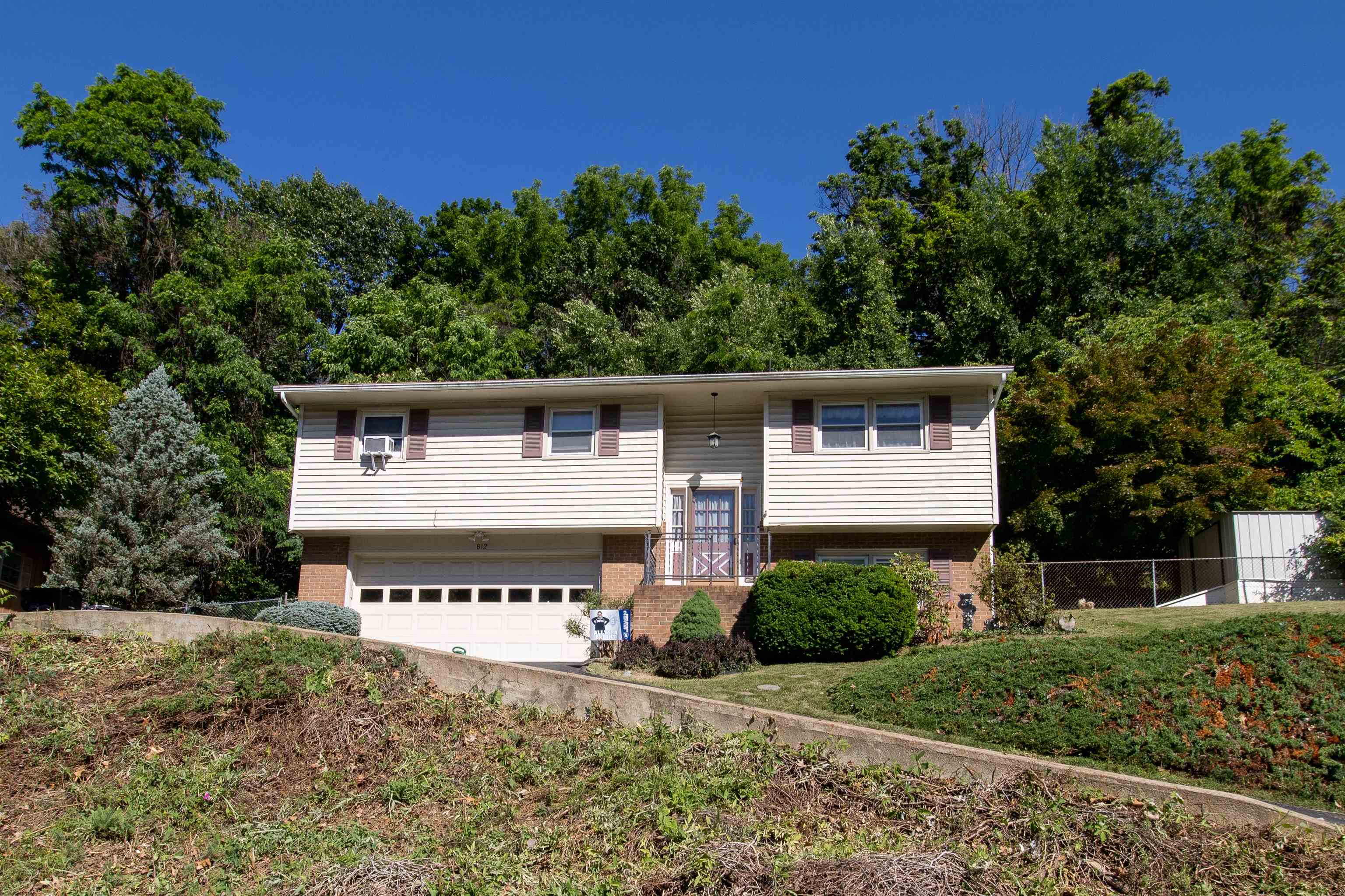 812 N Coalter St, Staunton, VA 24401 — photo 2