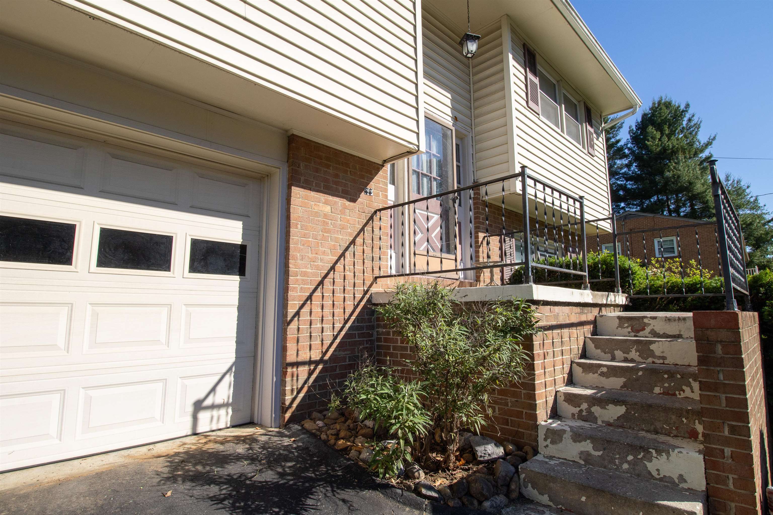 812 N Coalter St, Staunton, VA 24401 — photo 8