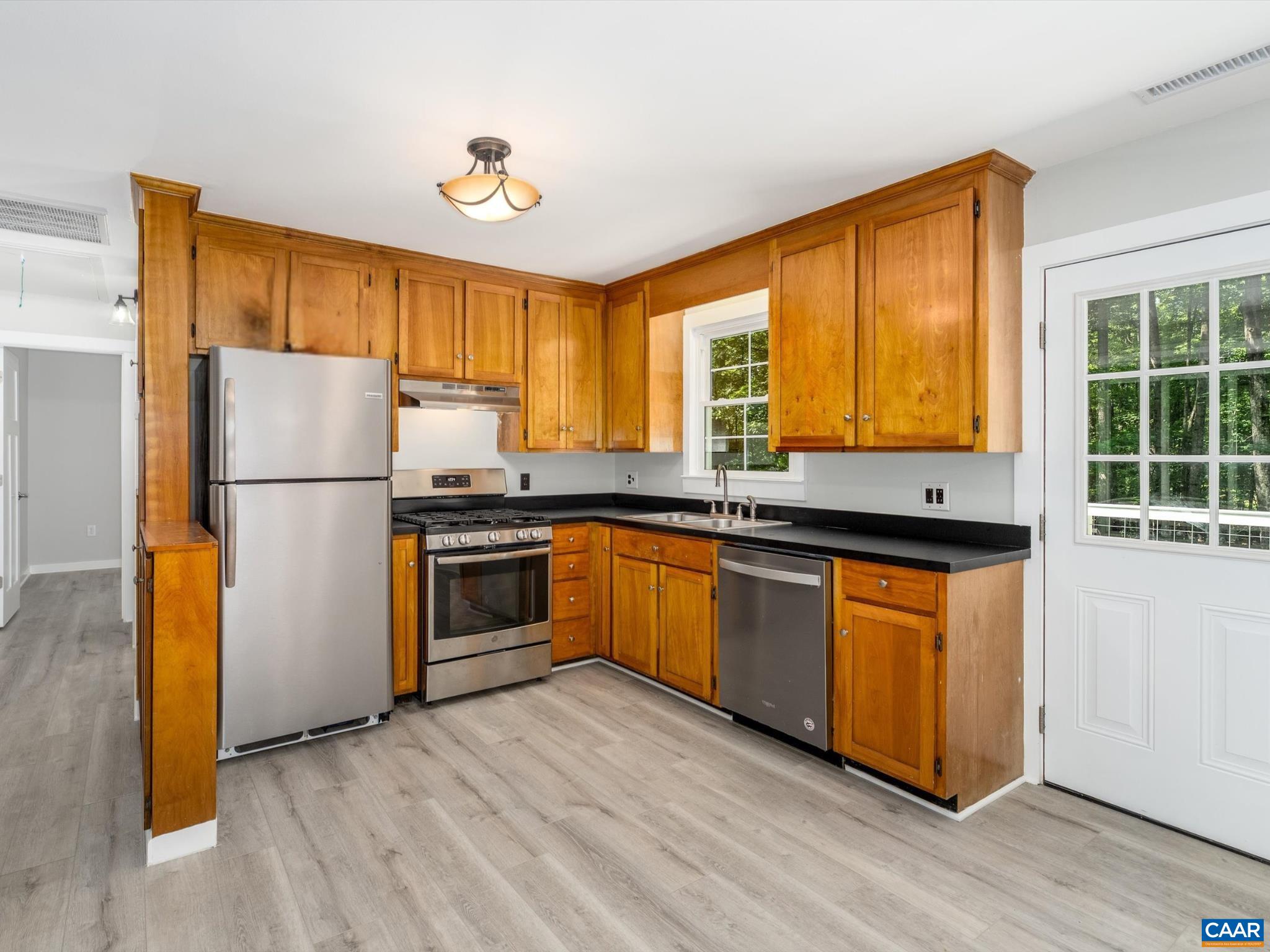 6144 Helens Way, Schuyler, VA 22969 — photo 7