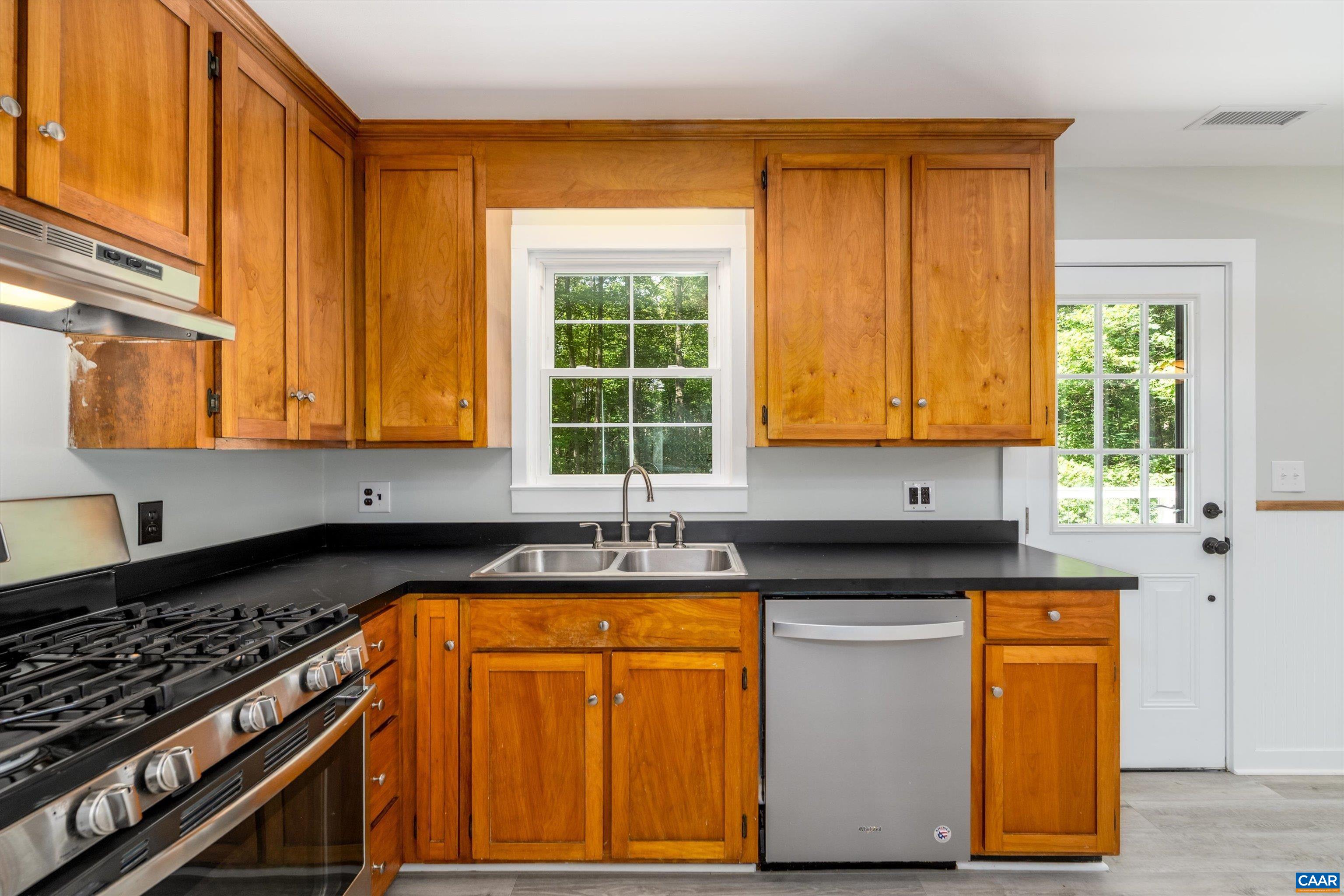 6144 Helens Way, Schuyler, VA 22969 — photo 8