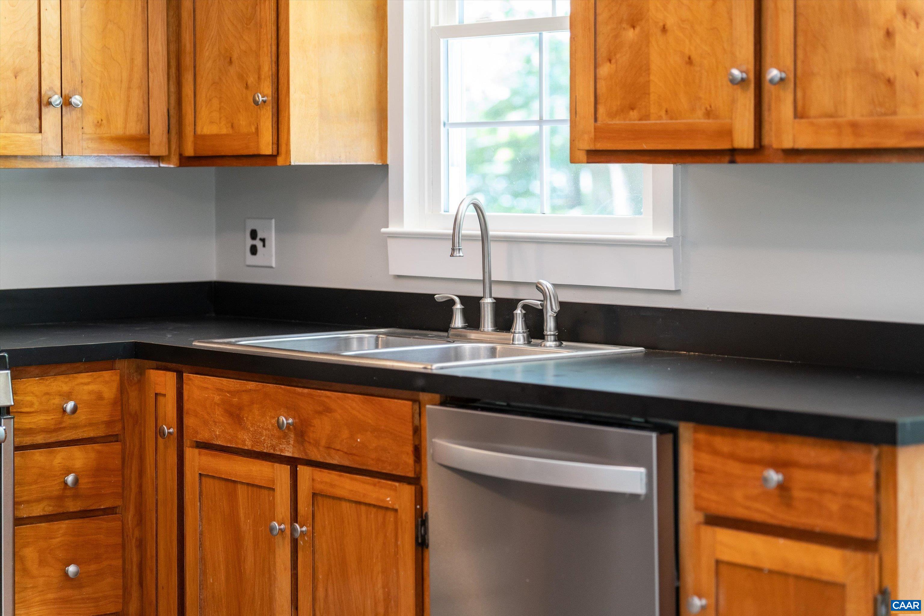 6144 Helens Way, Schuyler, VA 22969 — photo 9