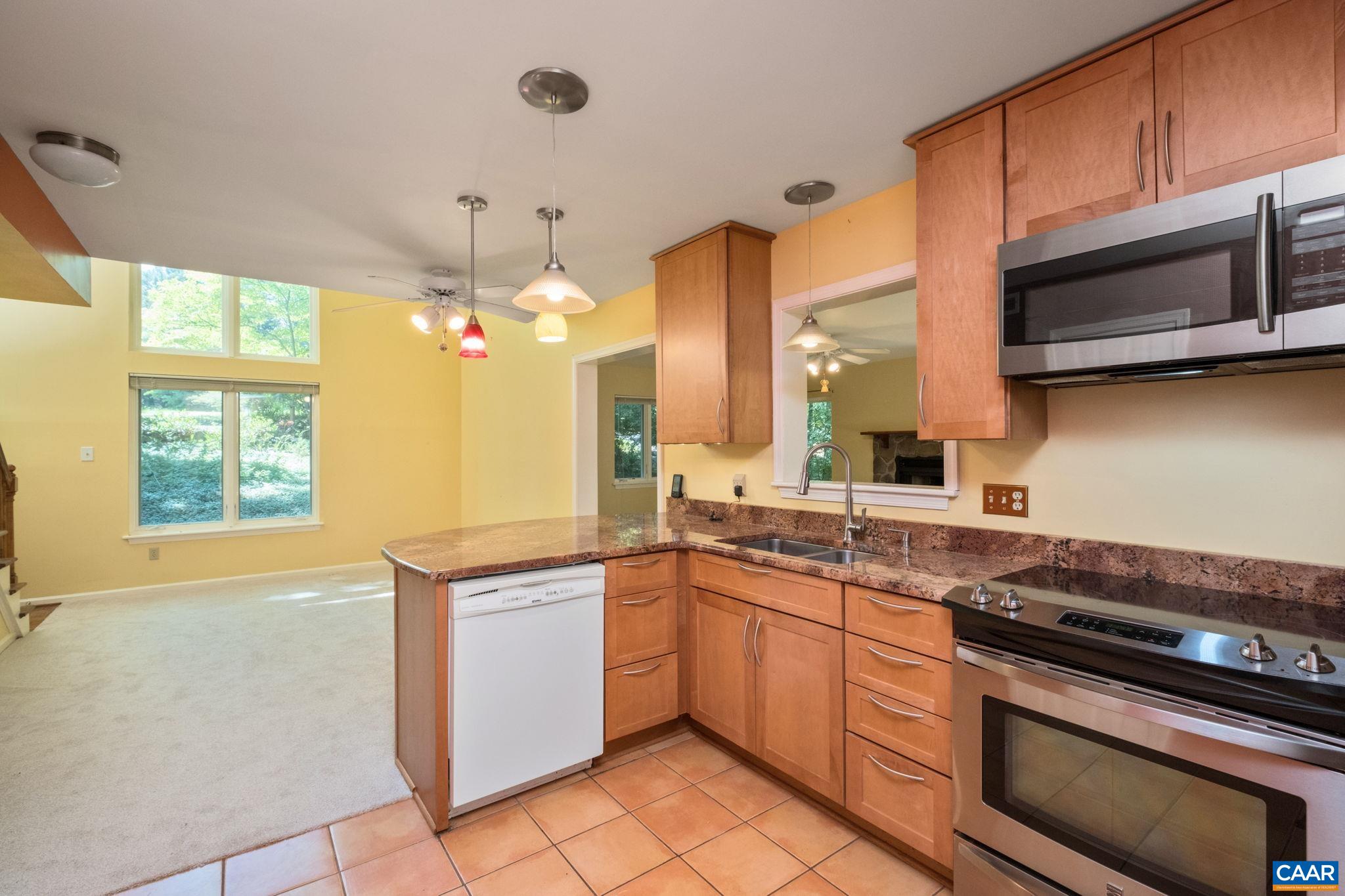 1238 Timberbranch Ct, Charlottesville, VA 22902 — photo 6