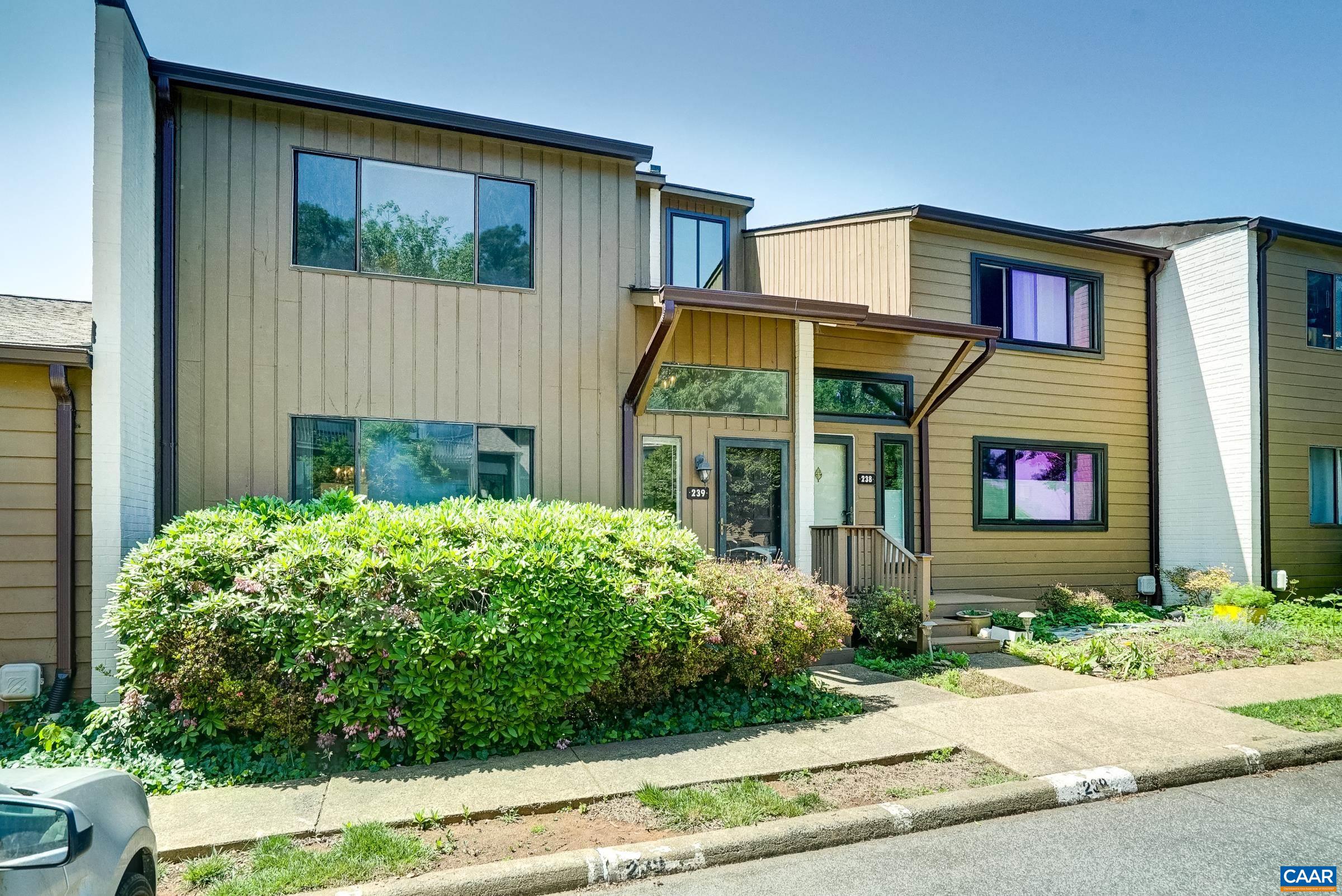 239 Harvest Dr, Charlottesville, VA 22903