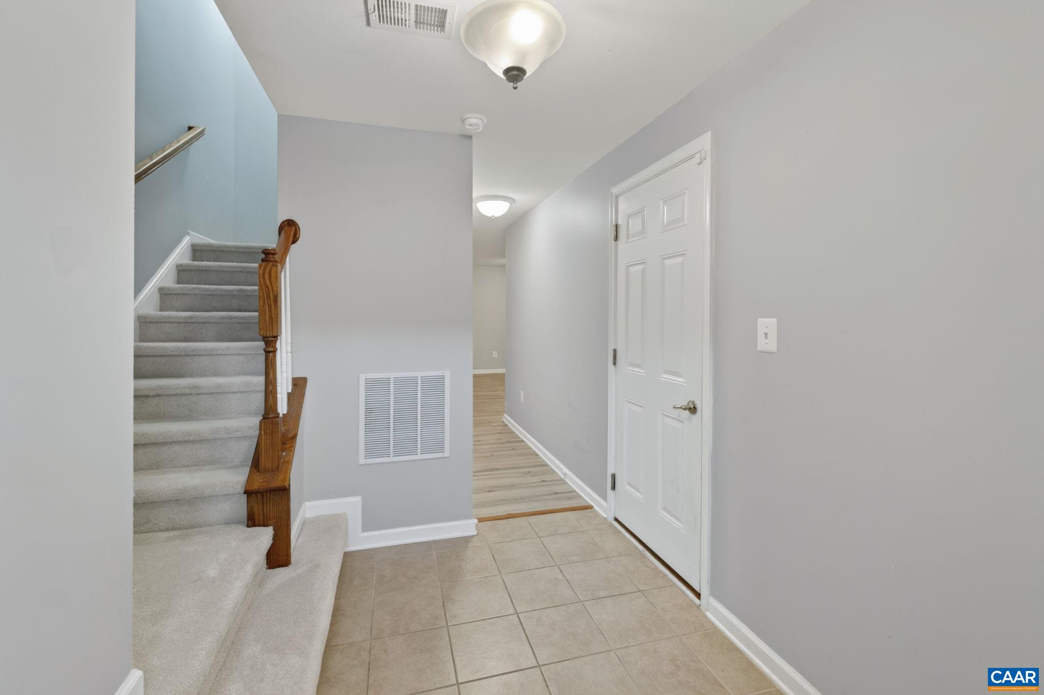 1997 Asheville Dr, Charlottesville, VA 22901 — photo 4