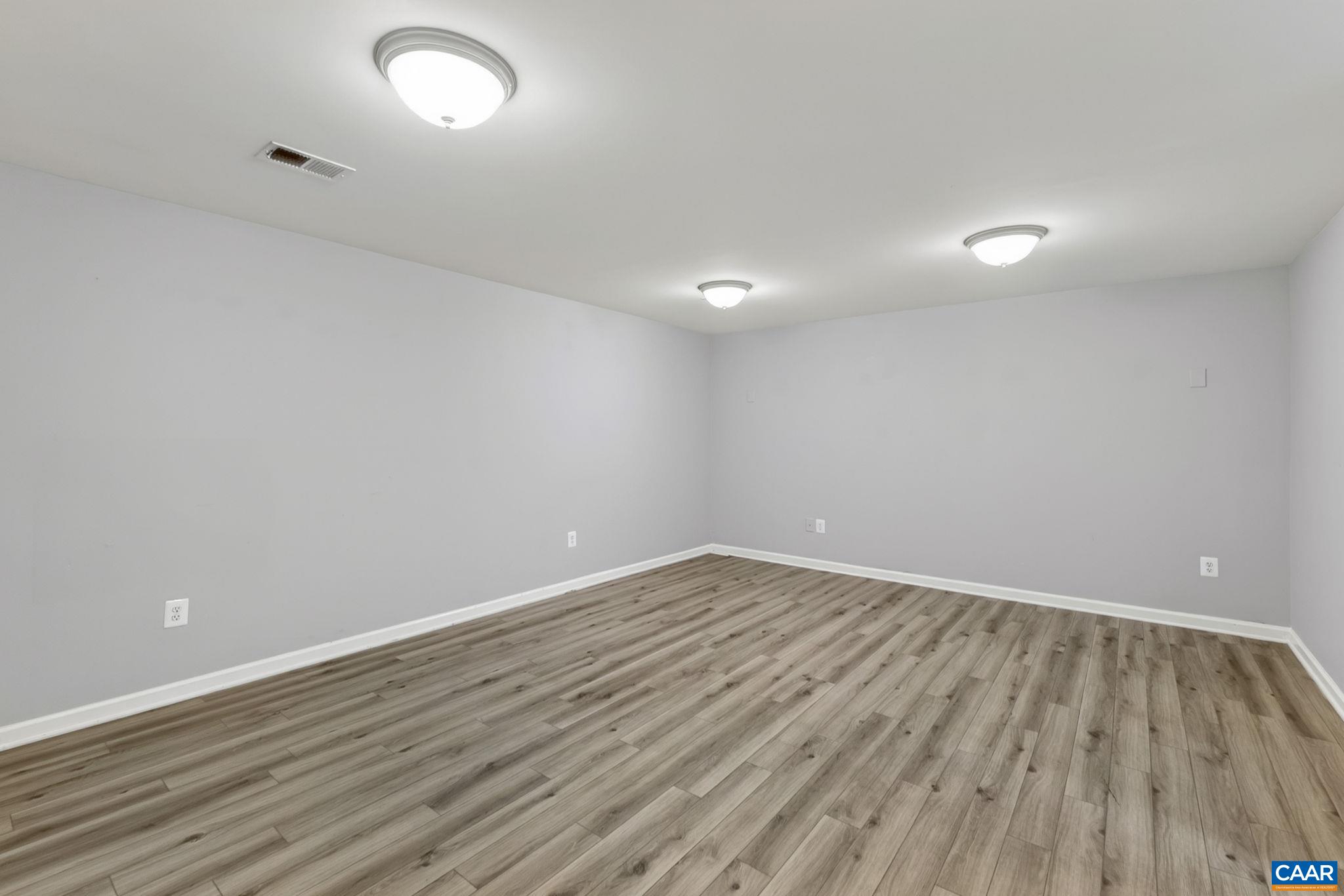 1997 Asheville Dr, Charlottesville, VA 22901 — photo 5