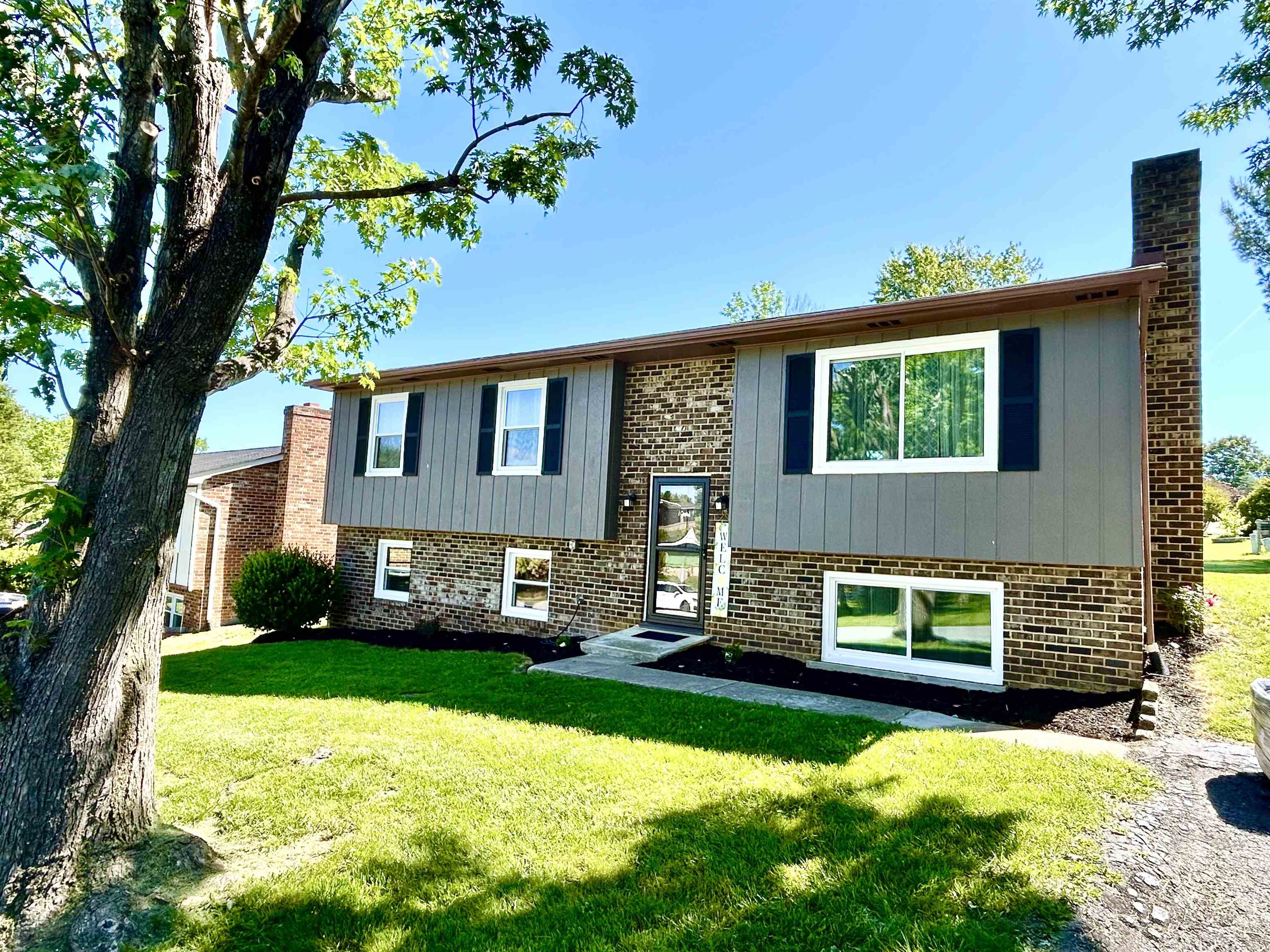 20 Bingham St, Verona, VA 24482 — photo 2