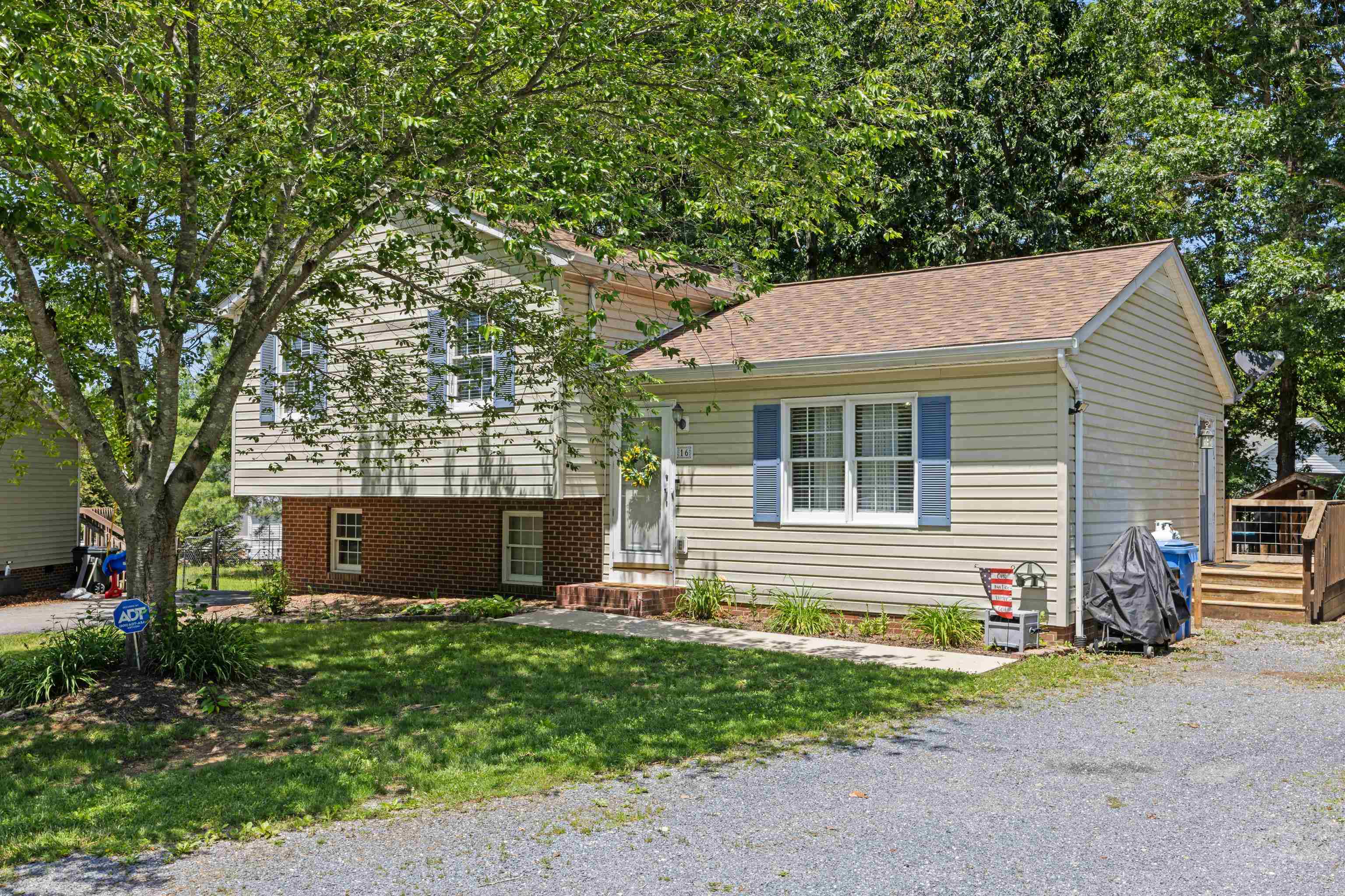 16 Kingston Ct, Stuarts Draft, VA 24477 — photo 6