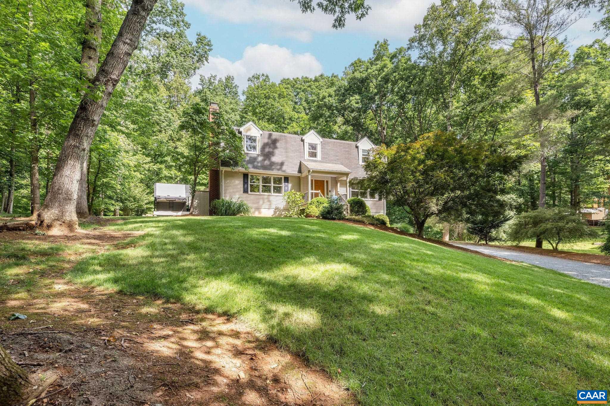 125 Vincennes Rd, Charlottesville, VA 22911 — photo 2