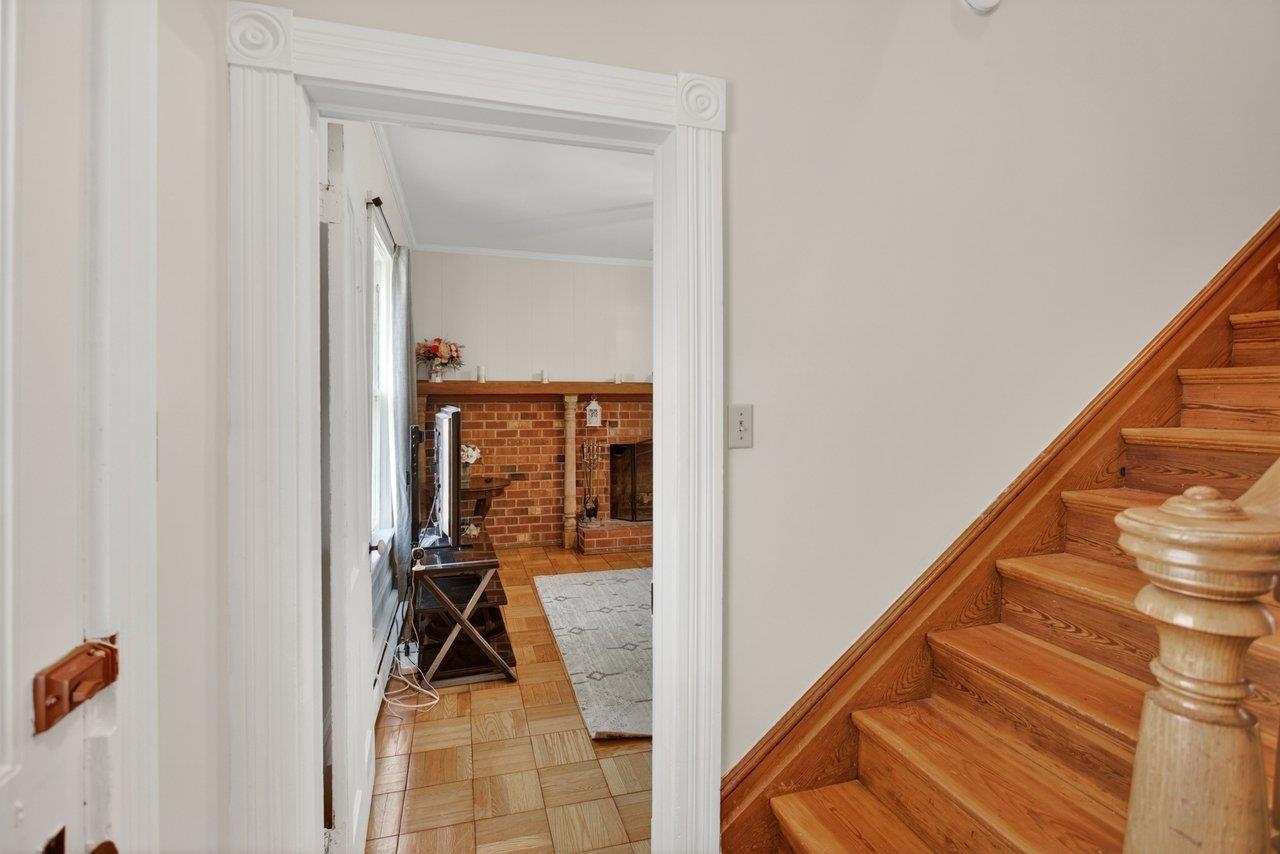 420 W Spring St, Woodstock, VA 22664 — photo 7