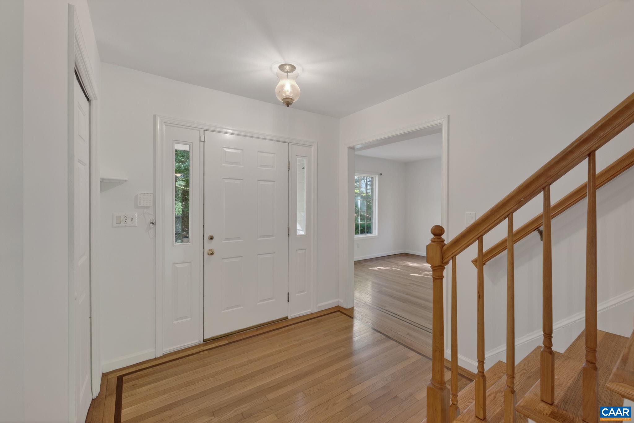 255 Homestead Ln, Charlottesville, VA 22902 — photo 4