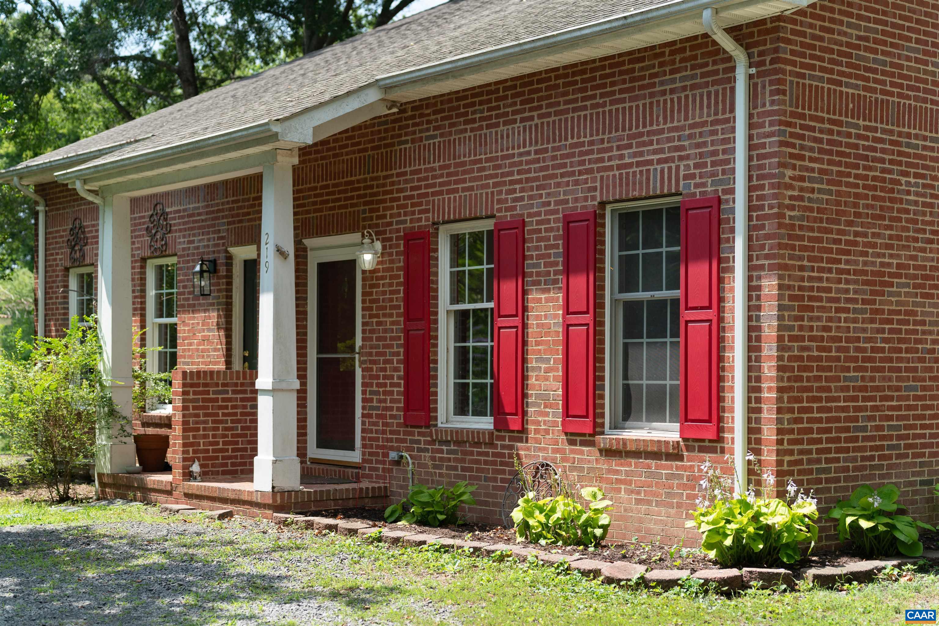 219 Duke St, Gordonsville, VA 22942
