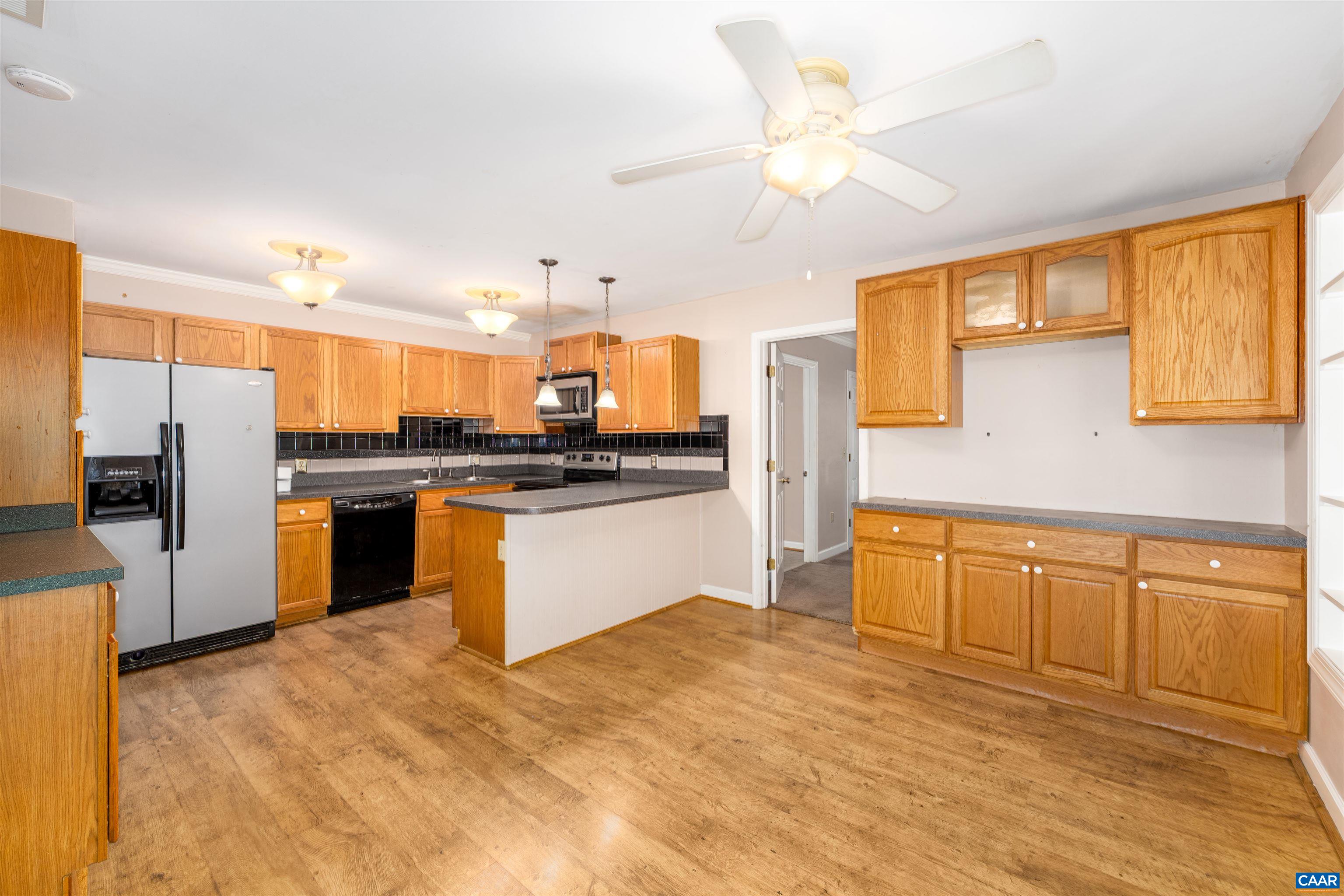 219 Duke St, Gordonsville, VA 22942 — photo 2