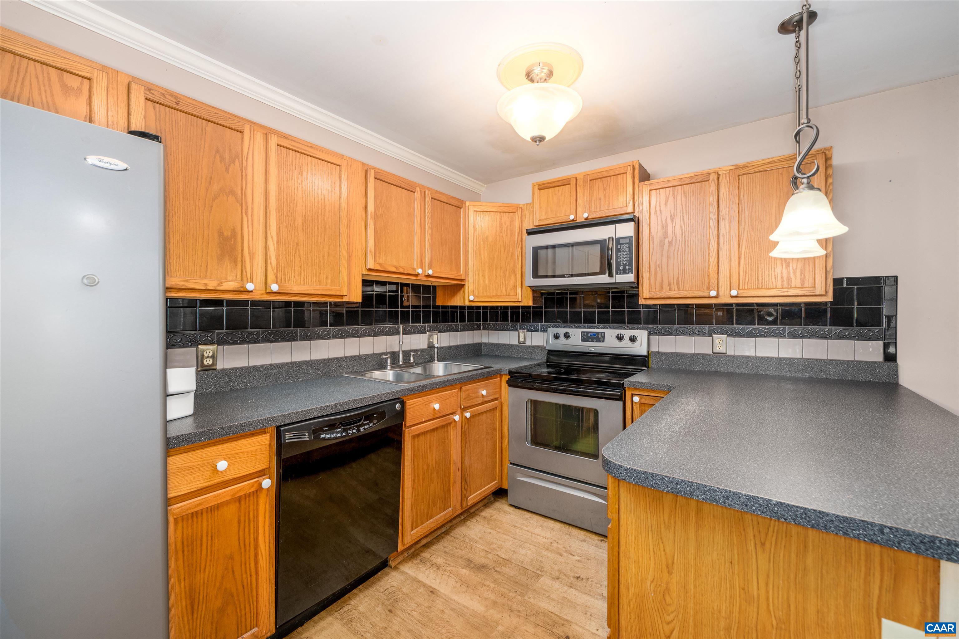 219 Duke St, Gordonsville, VA 22942 — photo 4