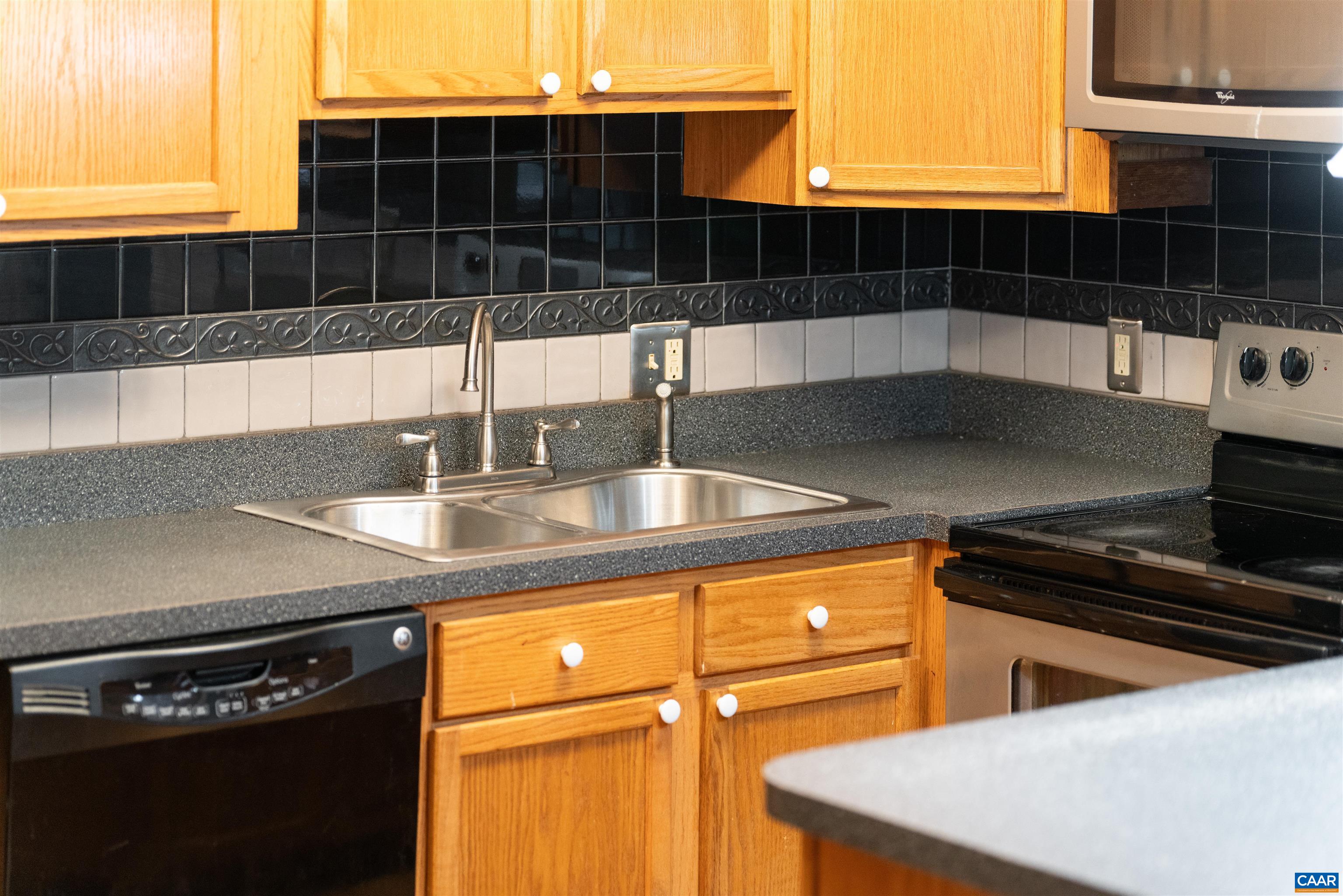 219 Duke St, Gordonsville, VA 22942 — photo 5